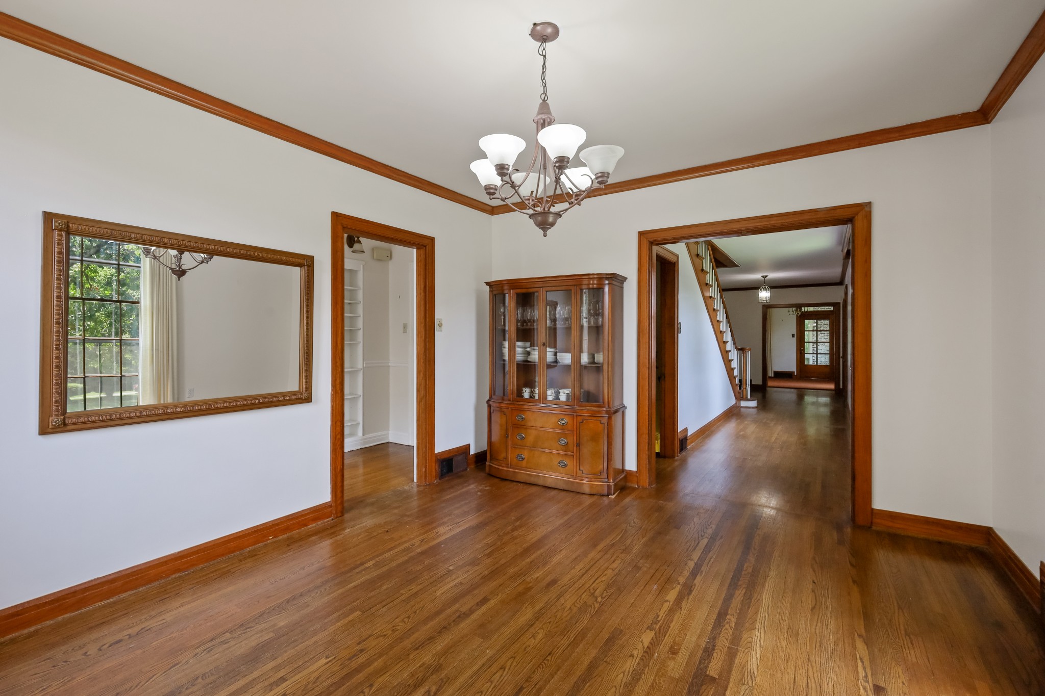 104 Oak Dr