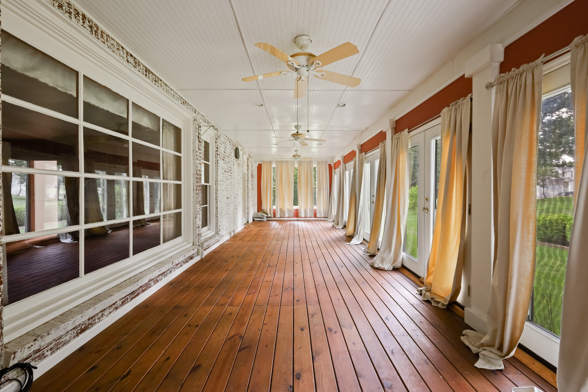 104 Oak Dr