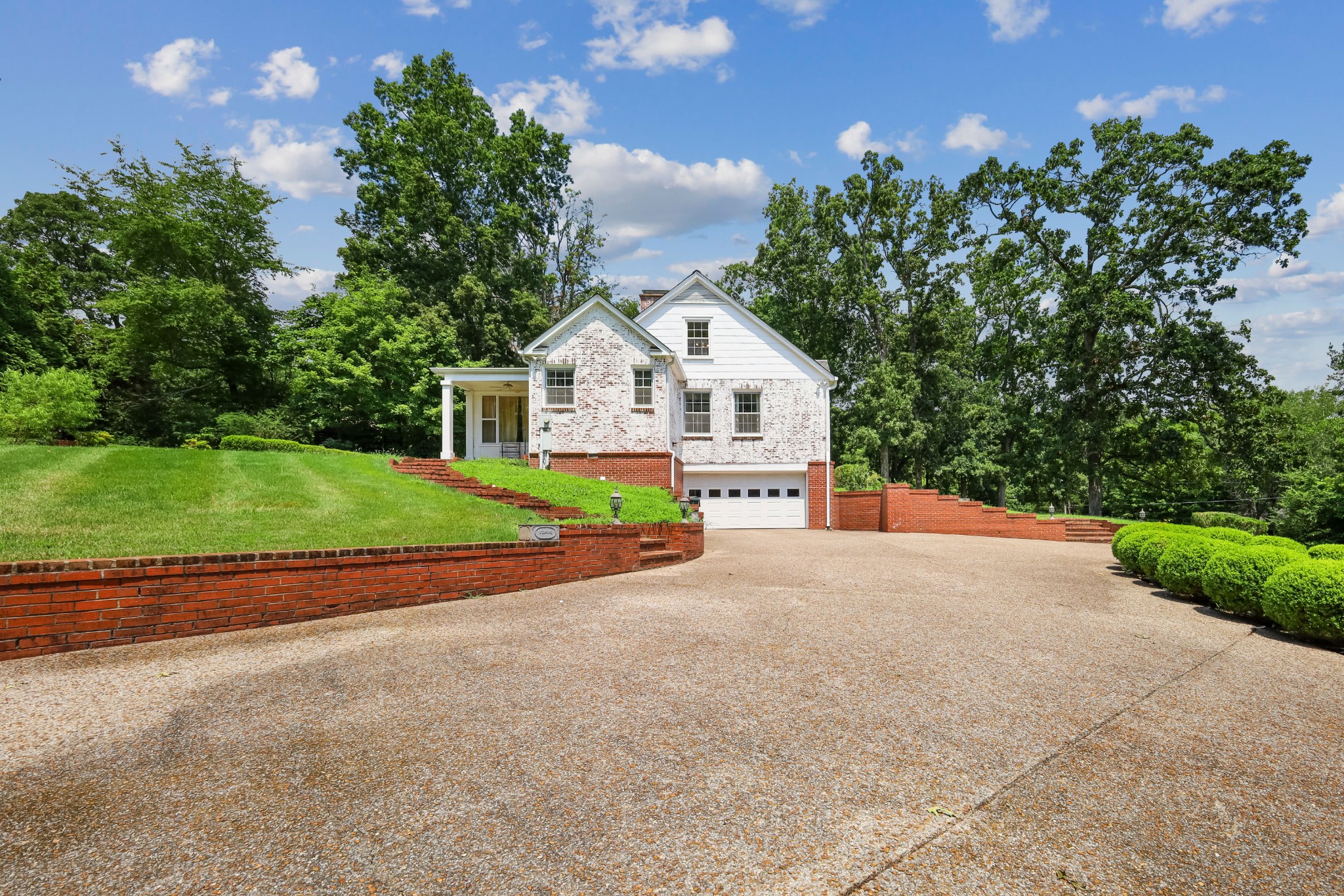 104 Oak Dr