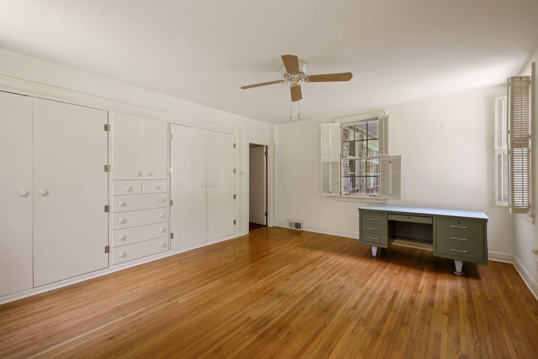 104 Oak Dr
