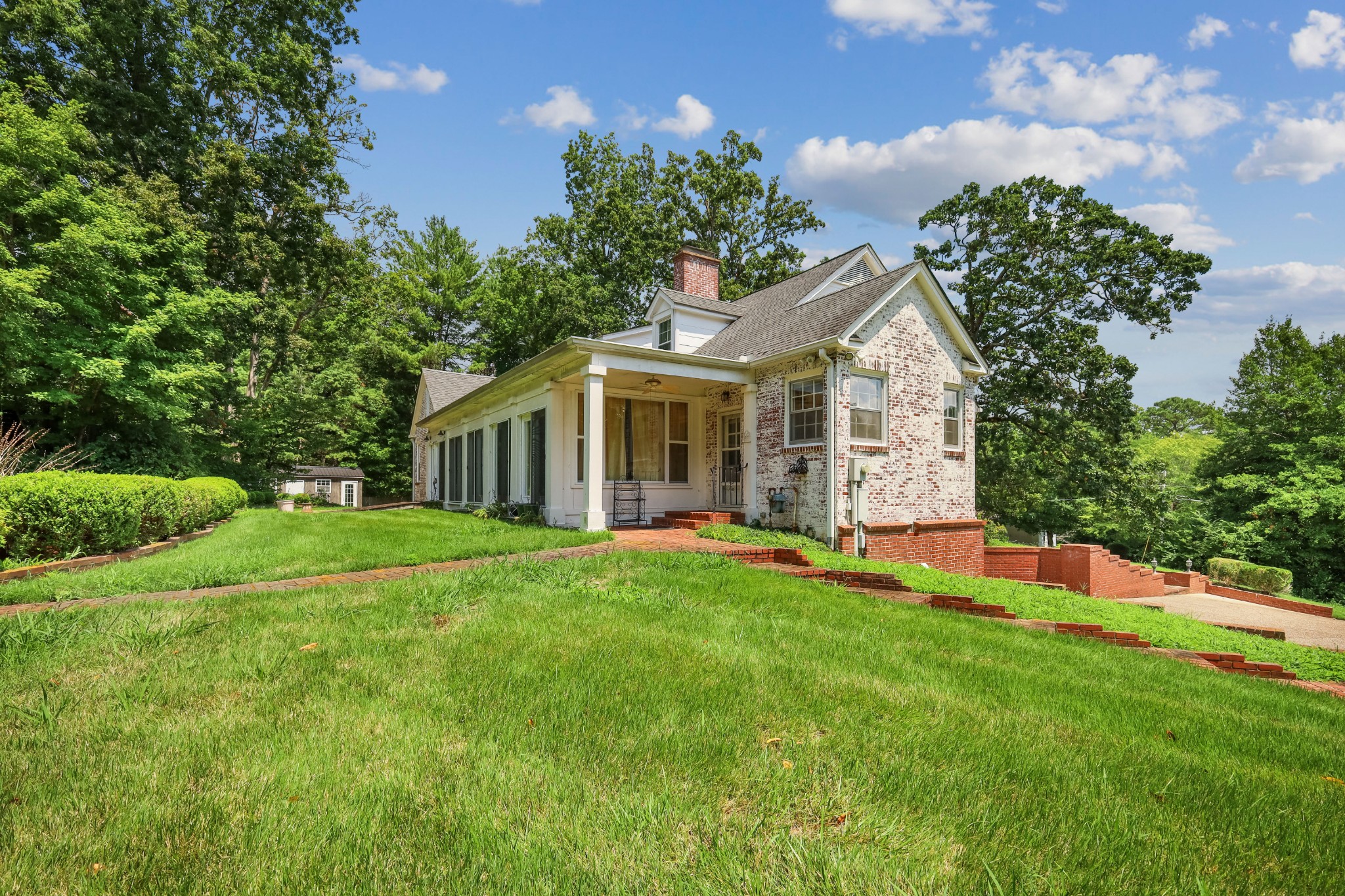 104 Oak Dr