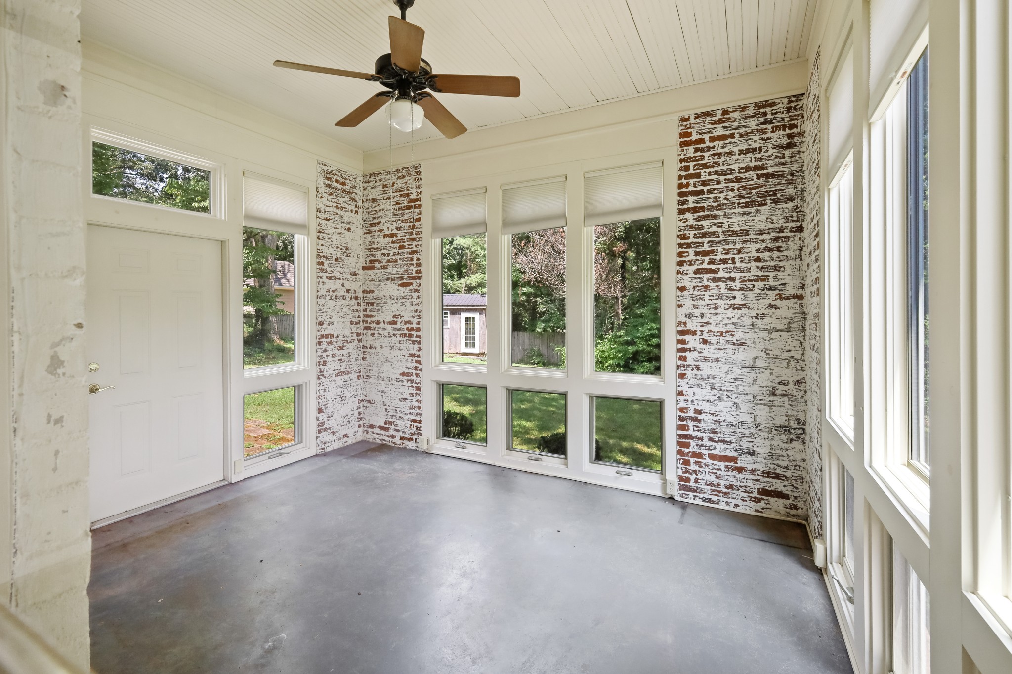 104 Oak Dr