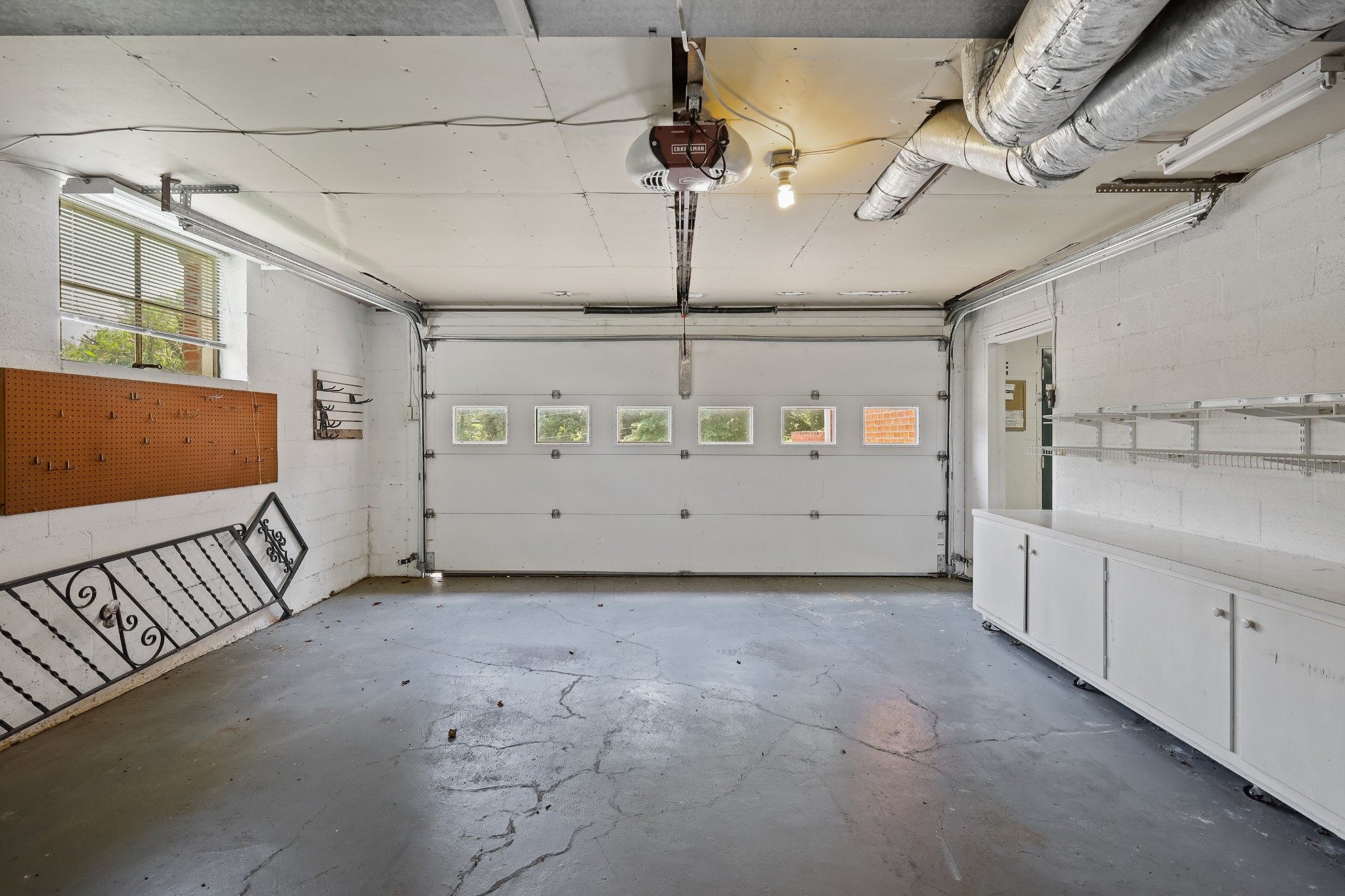 104 Oak Dr