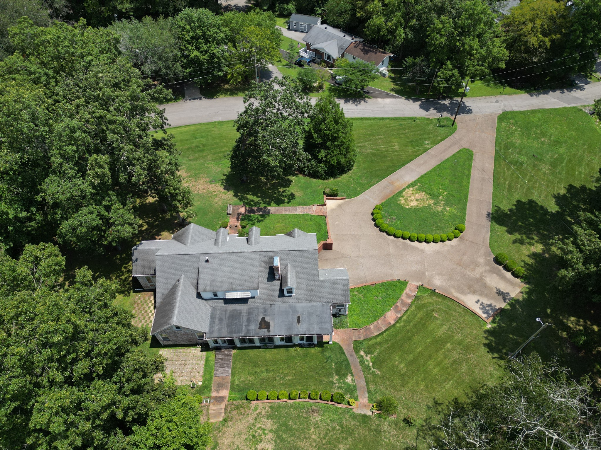 104 Oak Dr