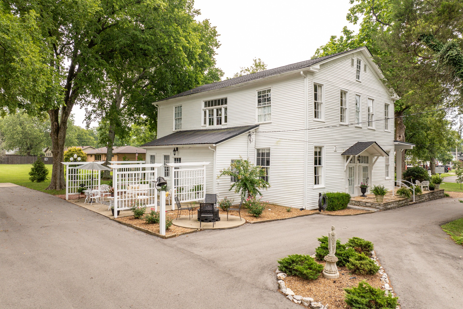201 Waters Ave