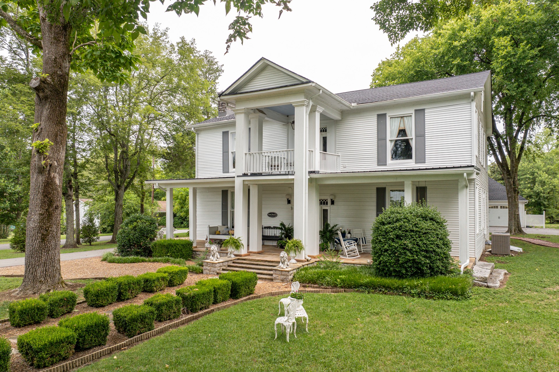 201 Waters Ave