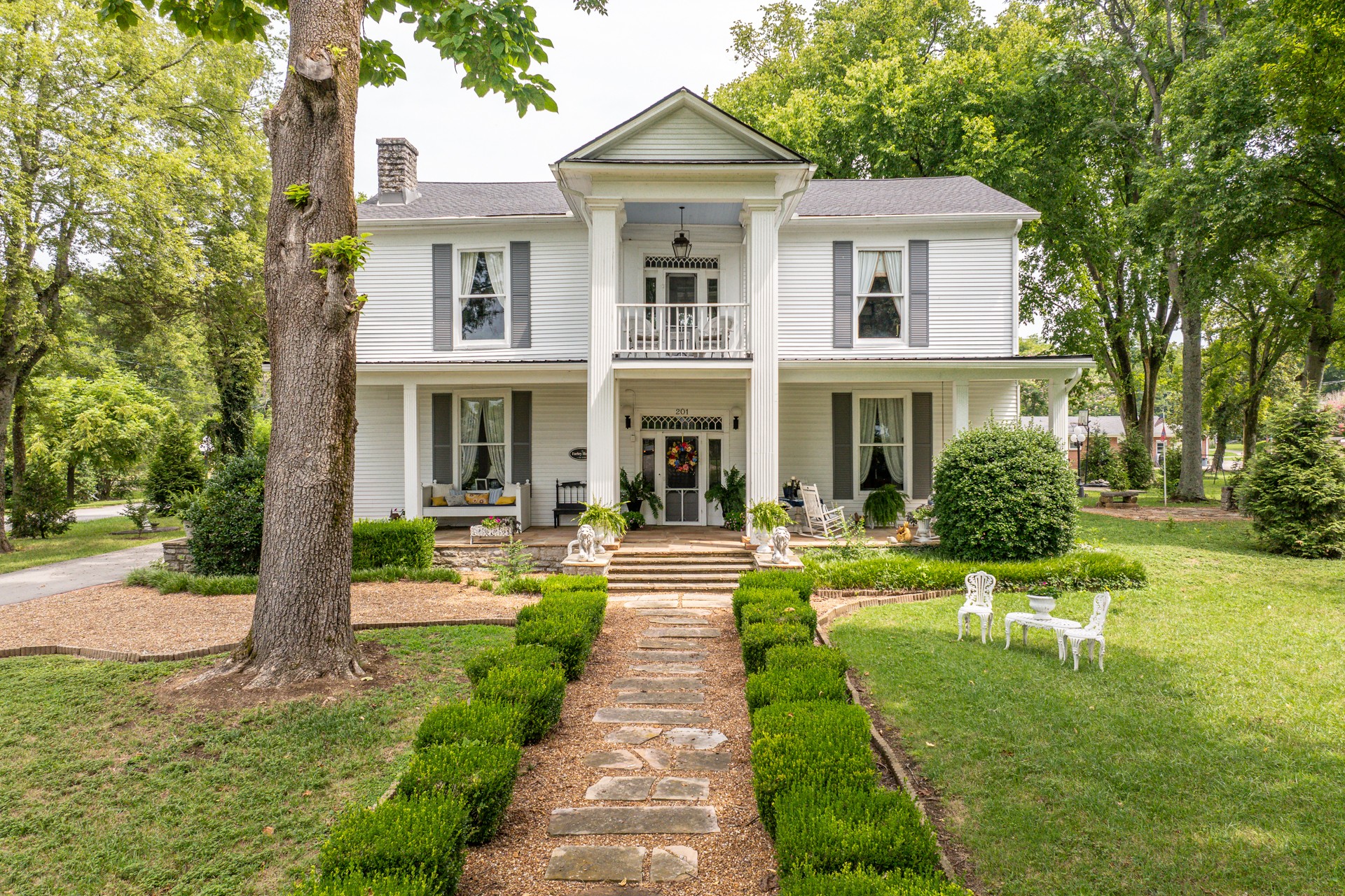 201 Waters Ave