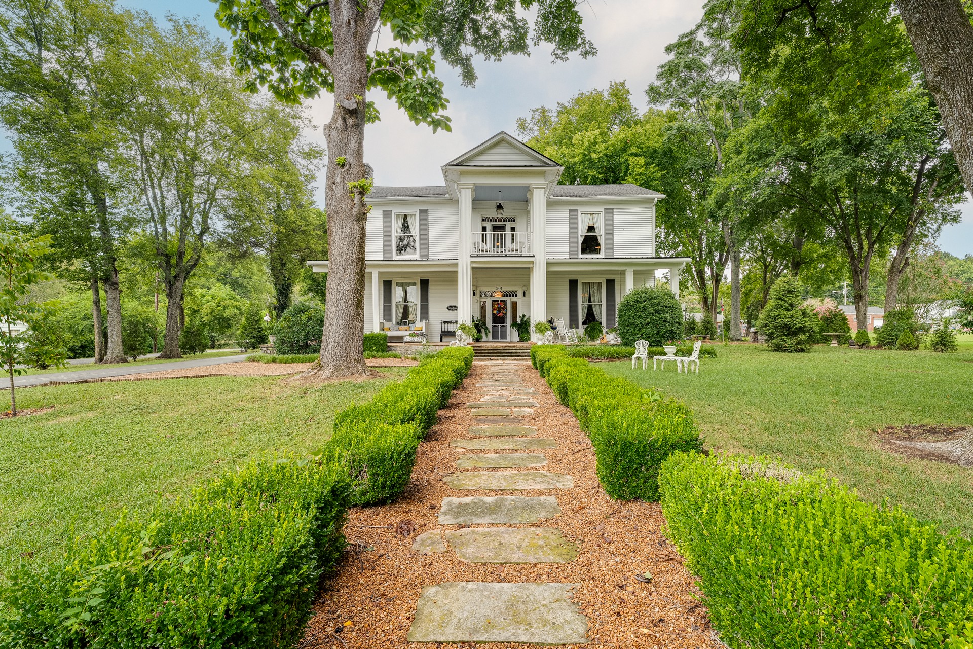 201 Waters Ave
