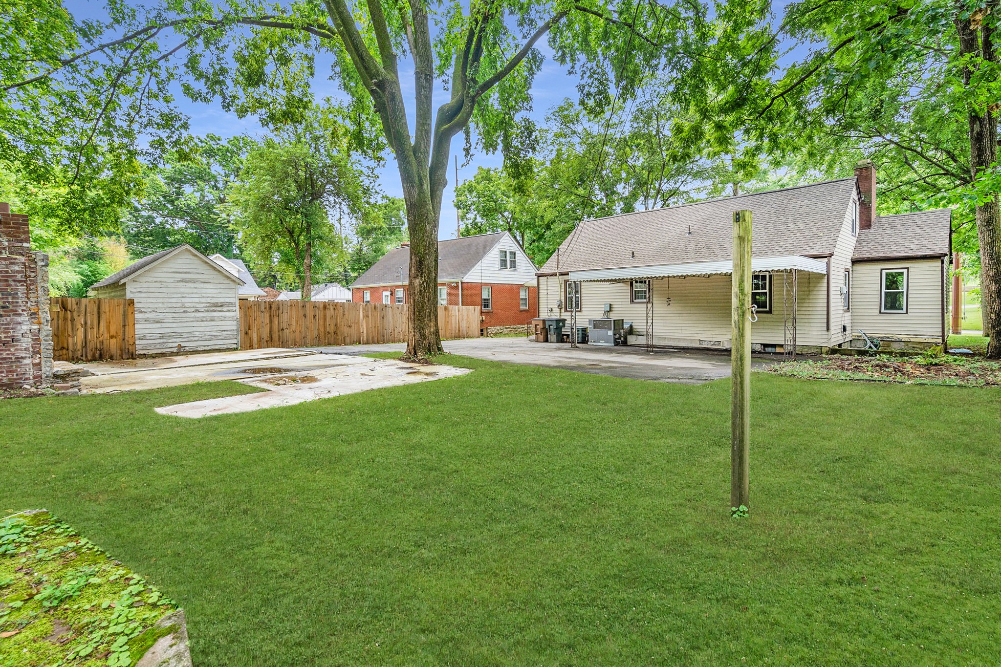 2110 Sharondale Dr