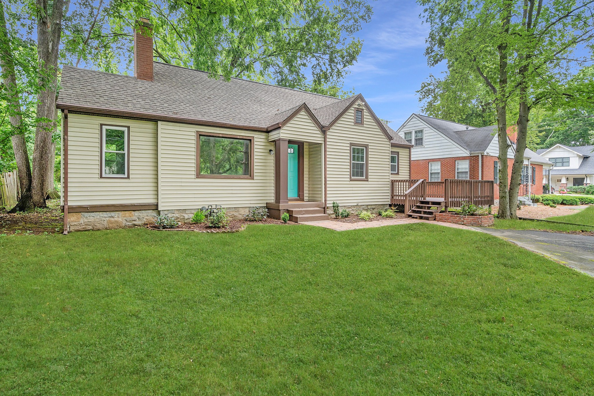 2110 Sharondale Dr