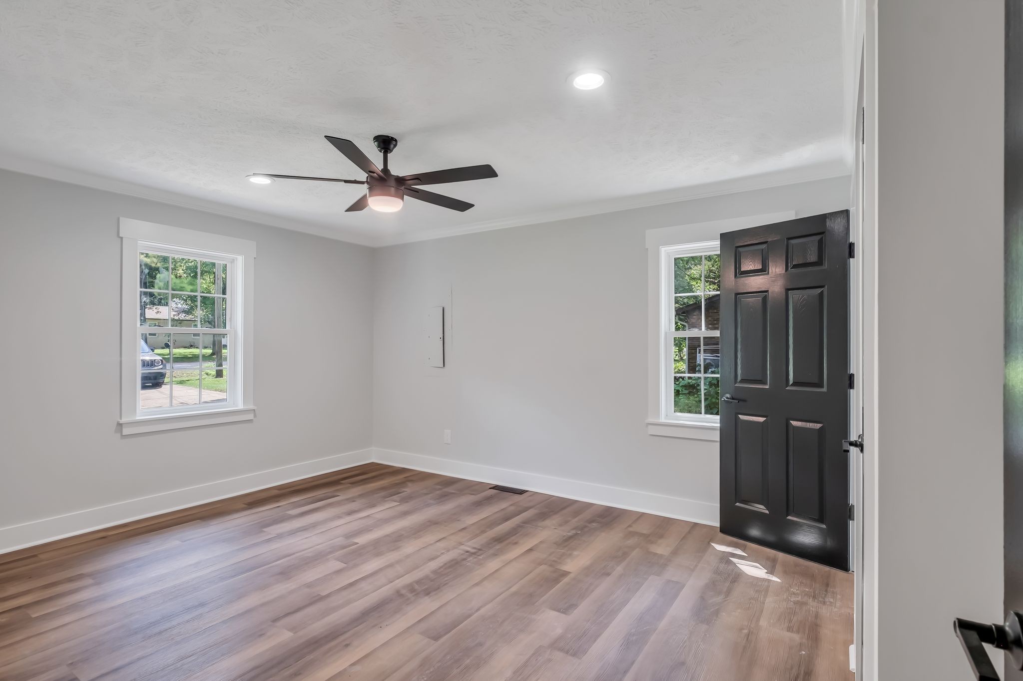 124 Napier Dr