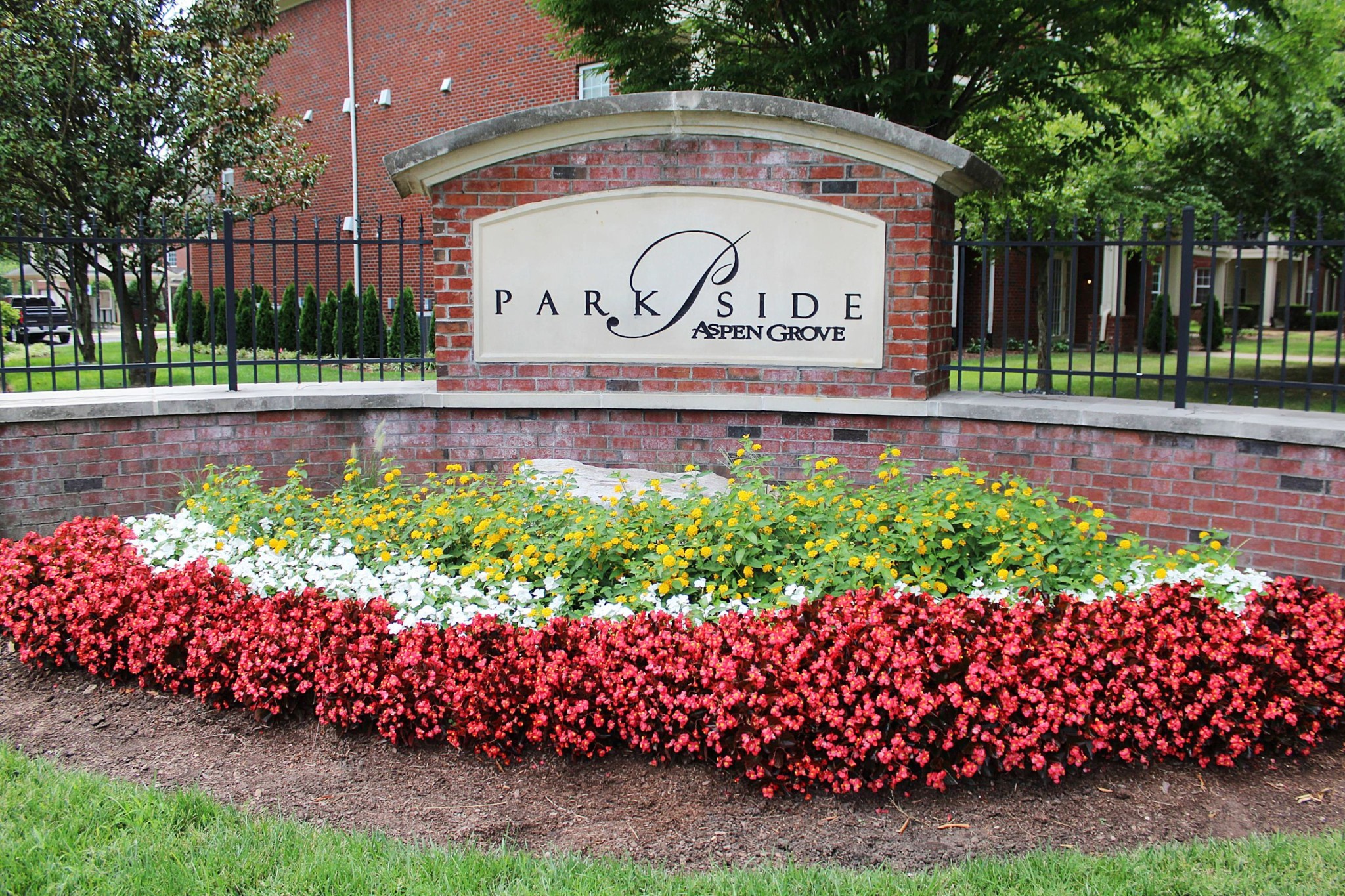 3201 Aspen Grove Dr Unit: J1