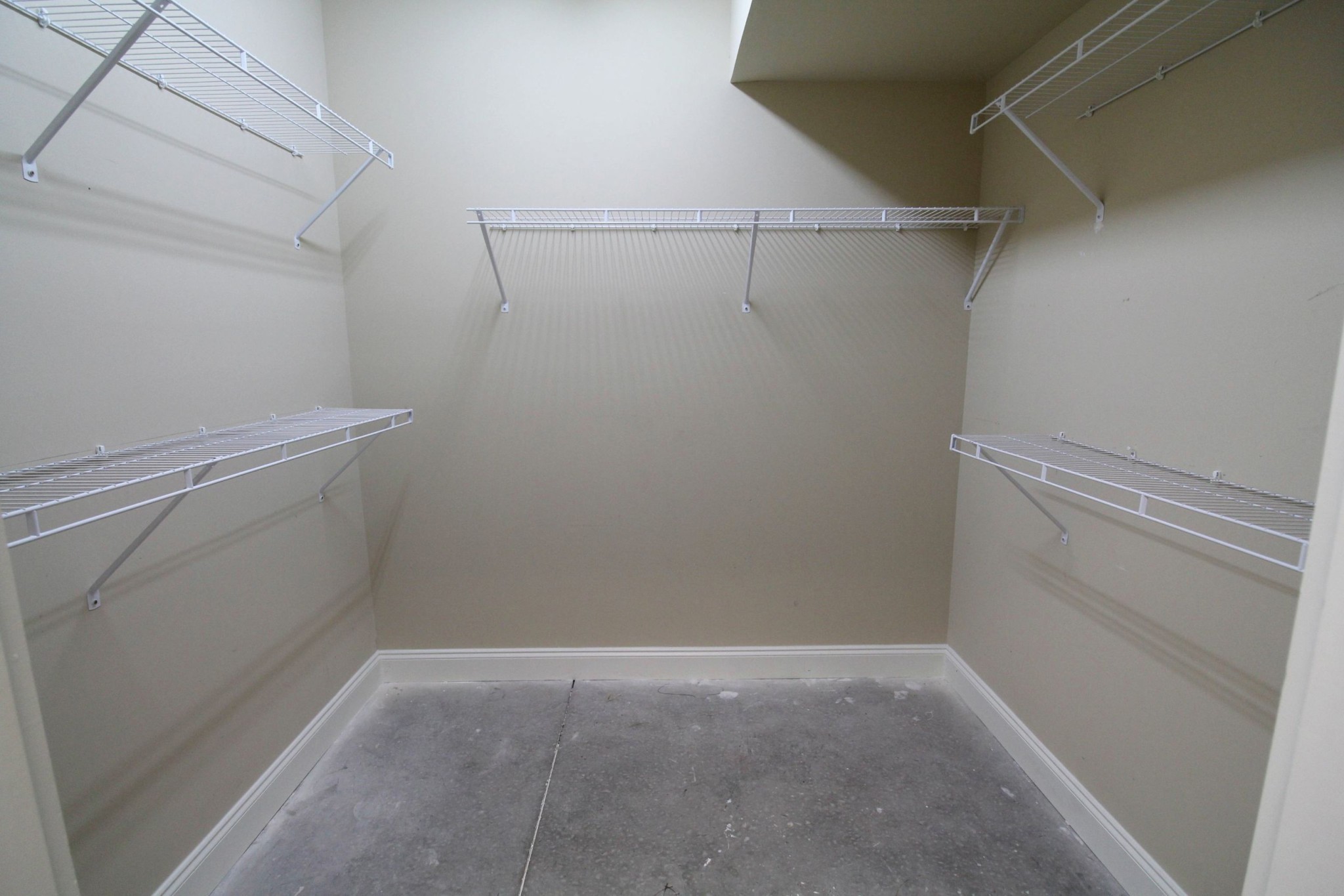 3201 Aspen Grove Dr Unit: J1