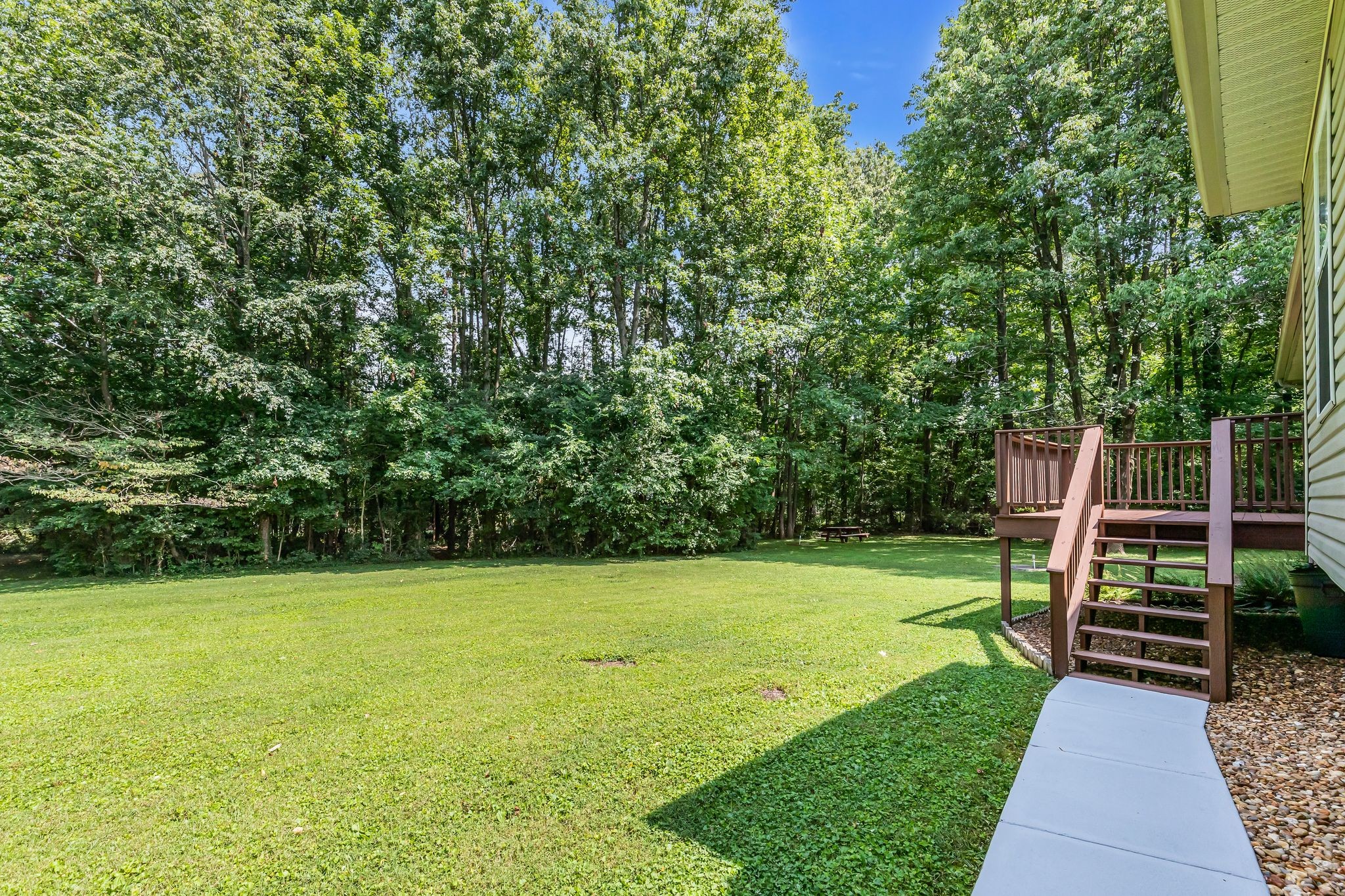 113 Creasy Ct