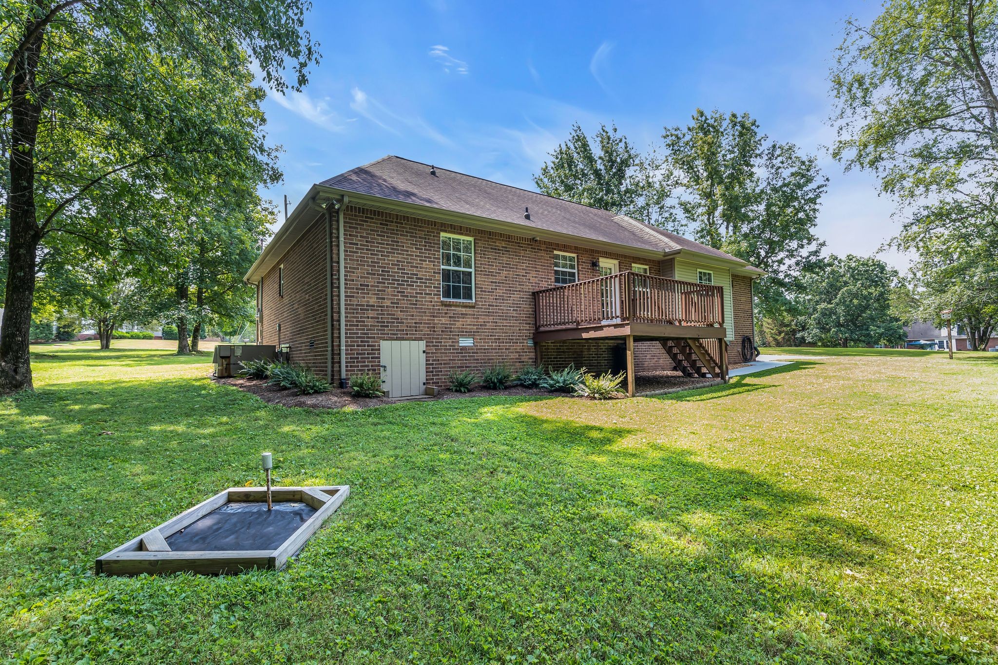 113 Creasy Ct