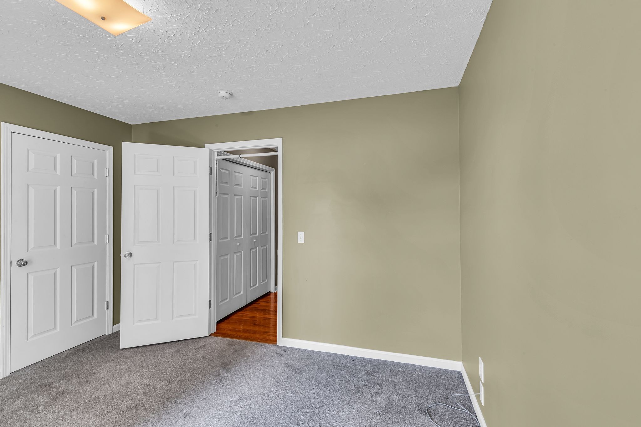 113 Creasy Ct