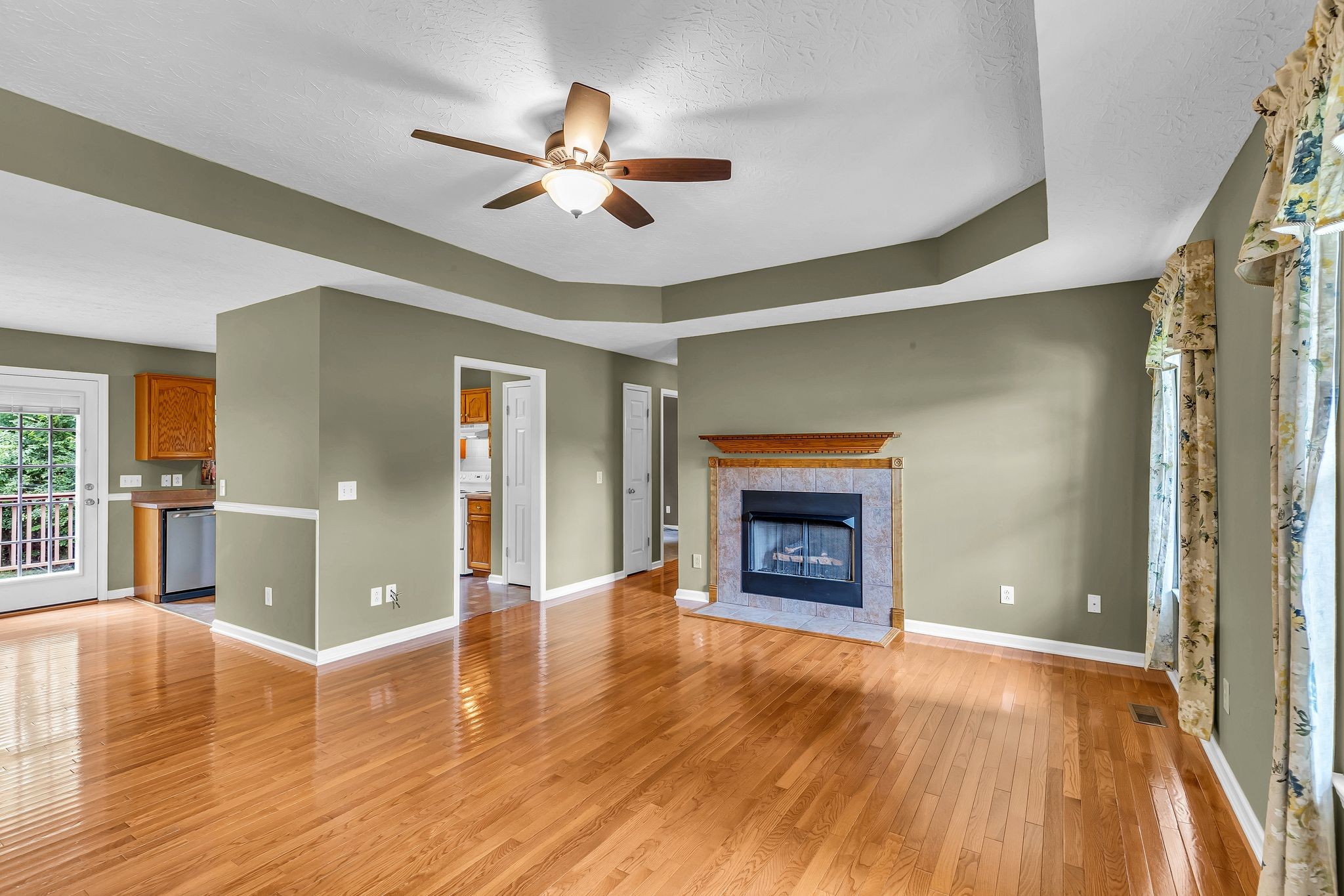 113 Creasy Ct