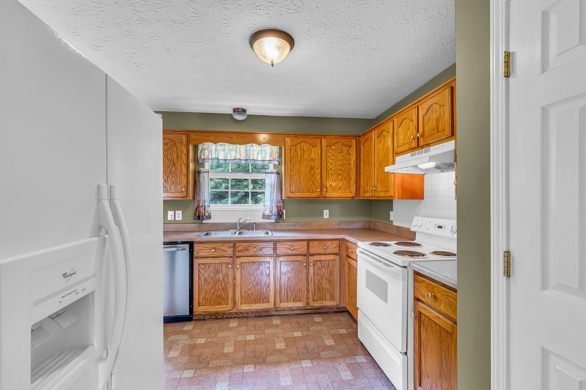 113 Creasy Ct