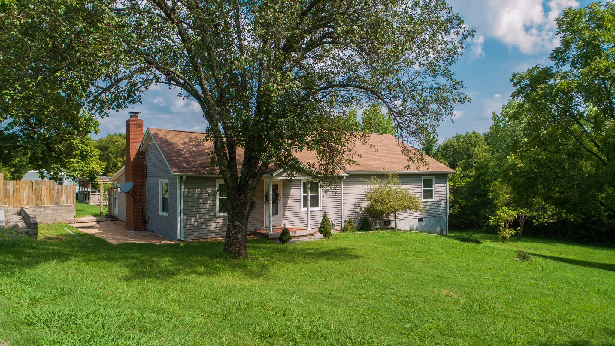 975 Old Lebanon Dirt Rd