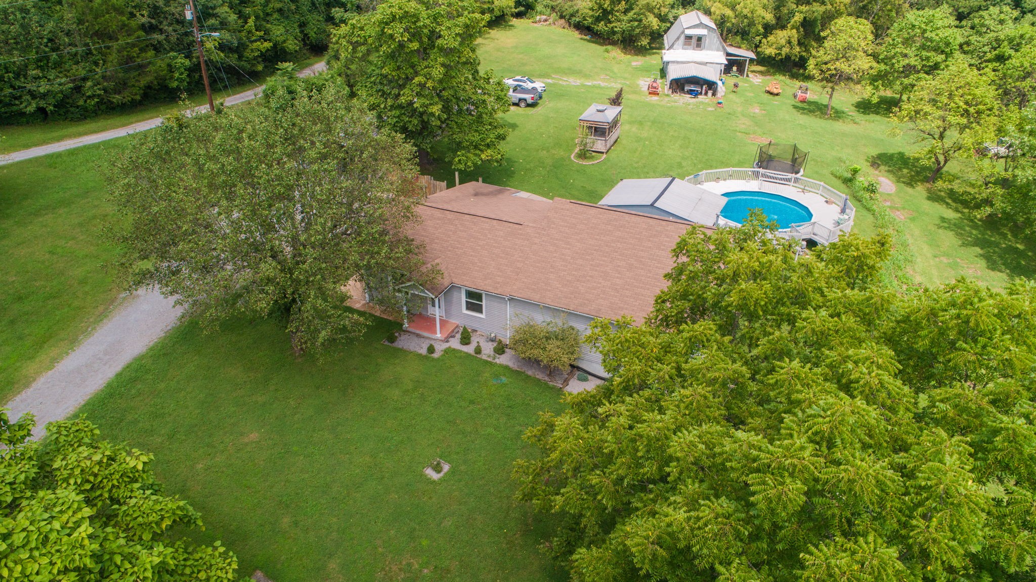 975 Old Lebanon Dirt Rd