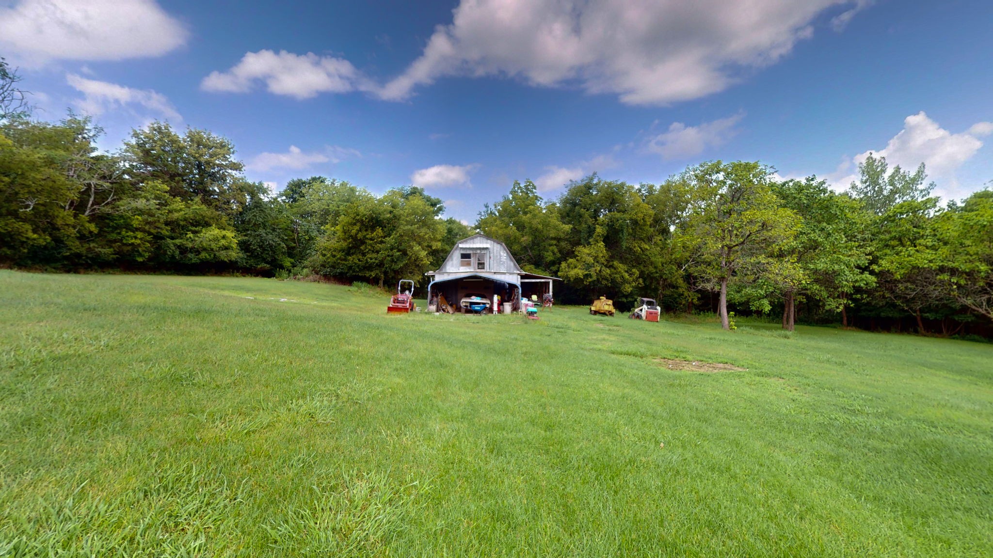 975 Old Lebanon Dirt Rd
