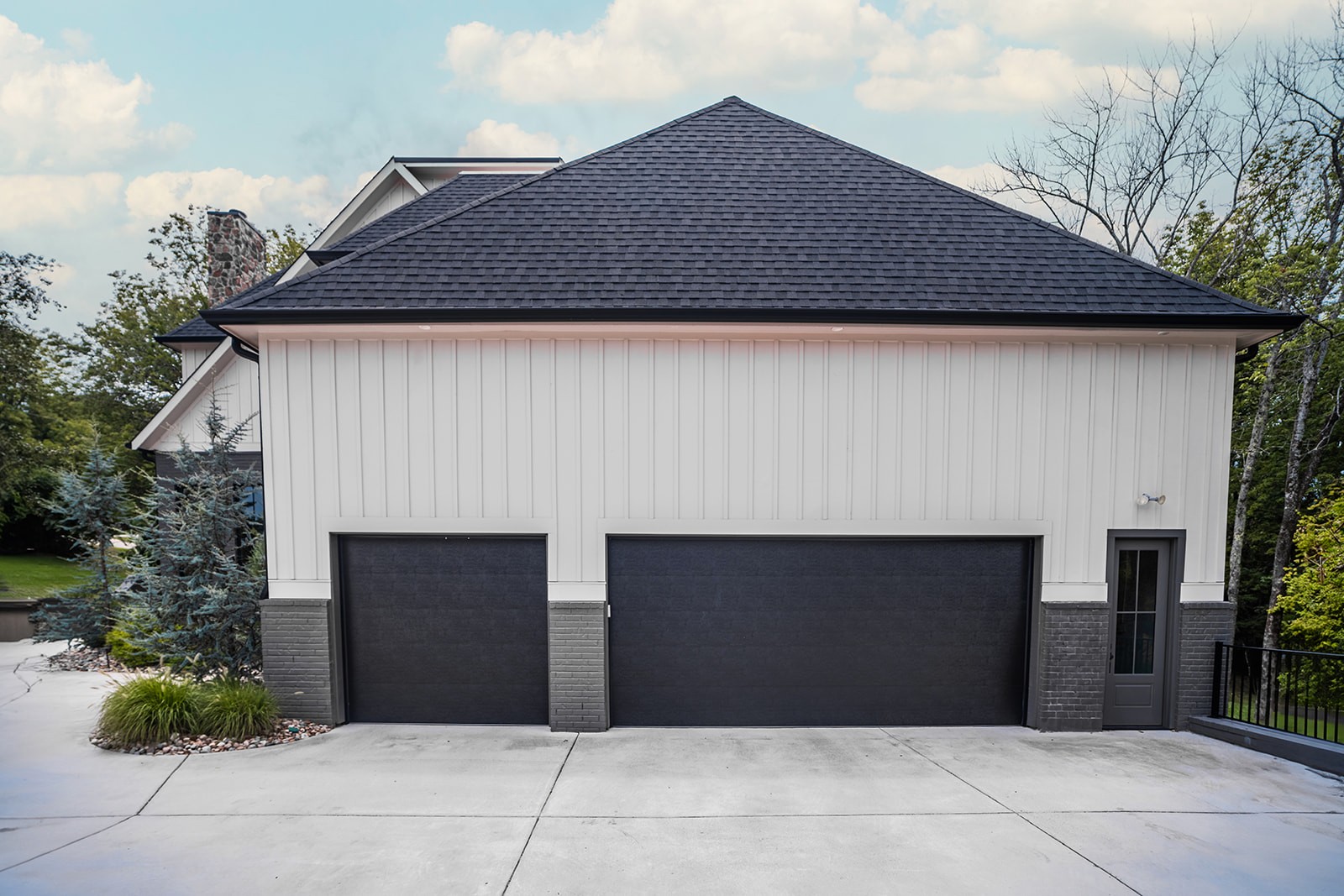 4617 Villa Green Dr