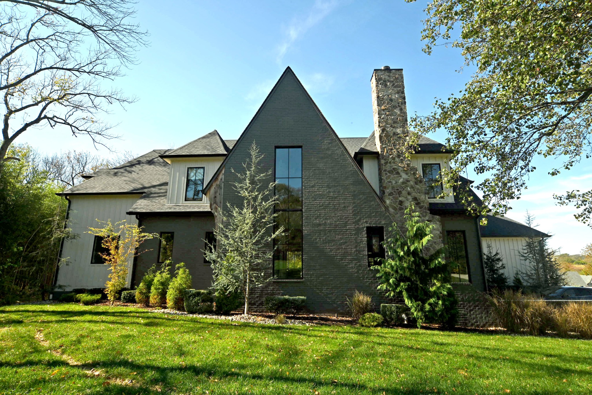 4617 Villa Green Dr