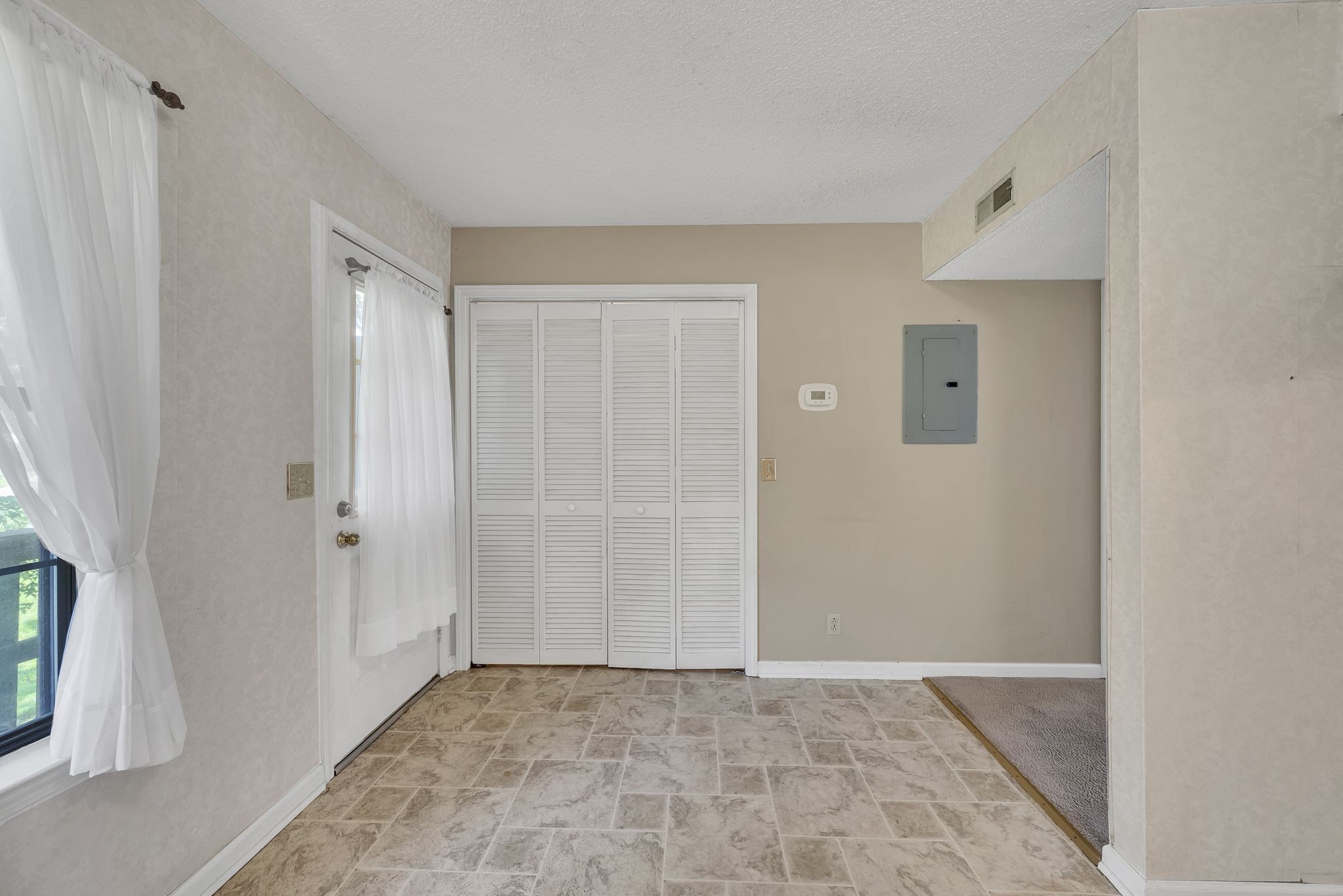 420 Thomas Jefferson Cir