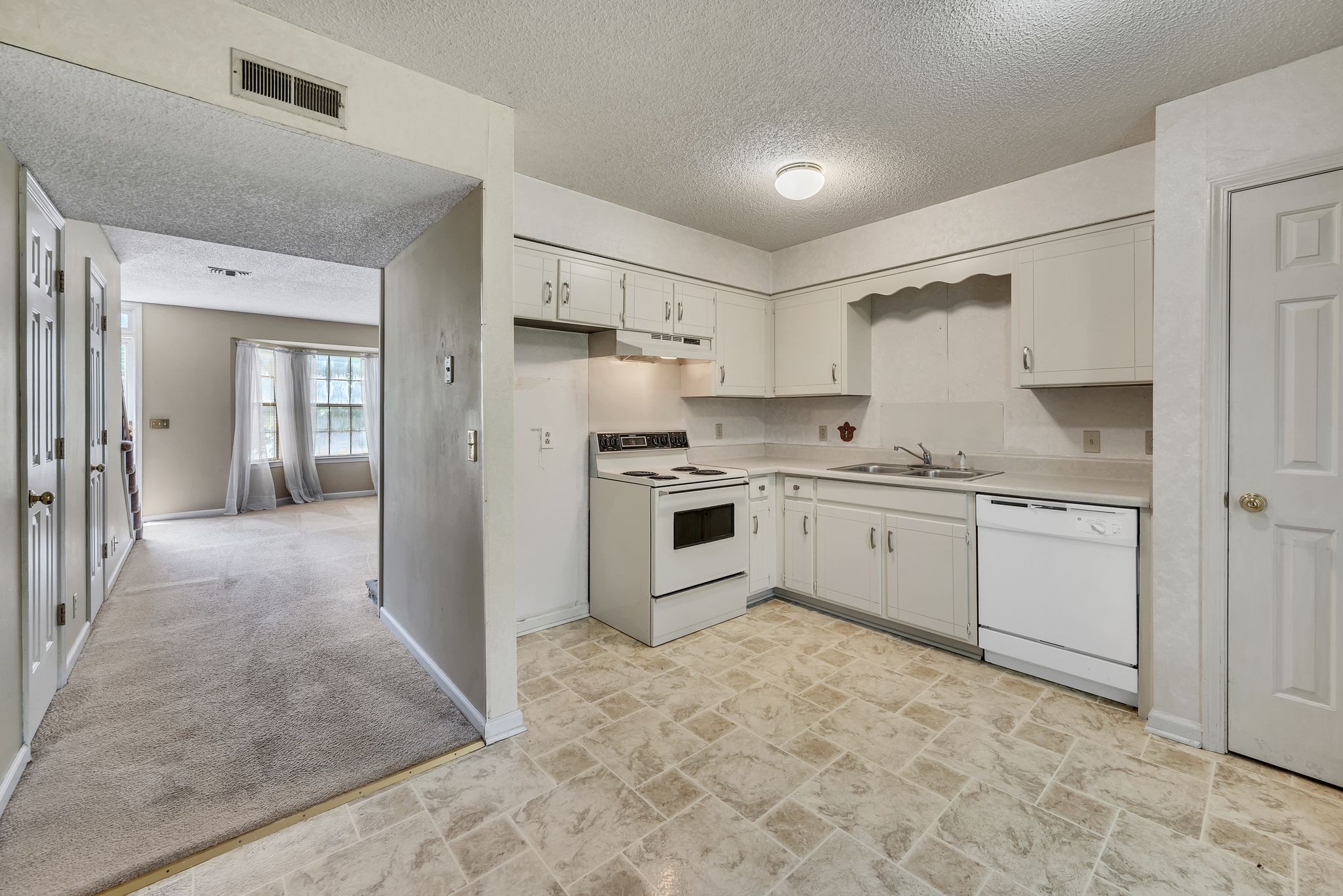 420 Thomas Jefferson Cir