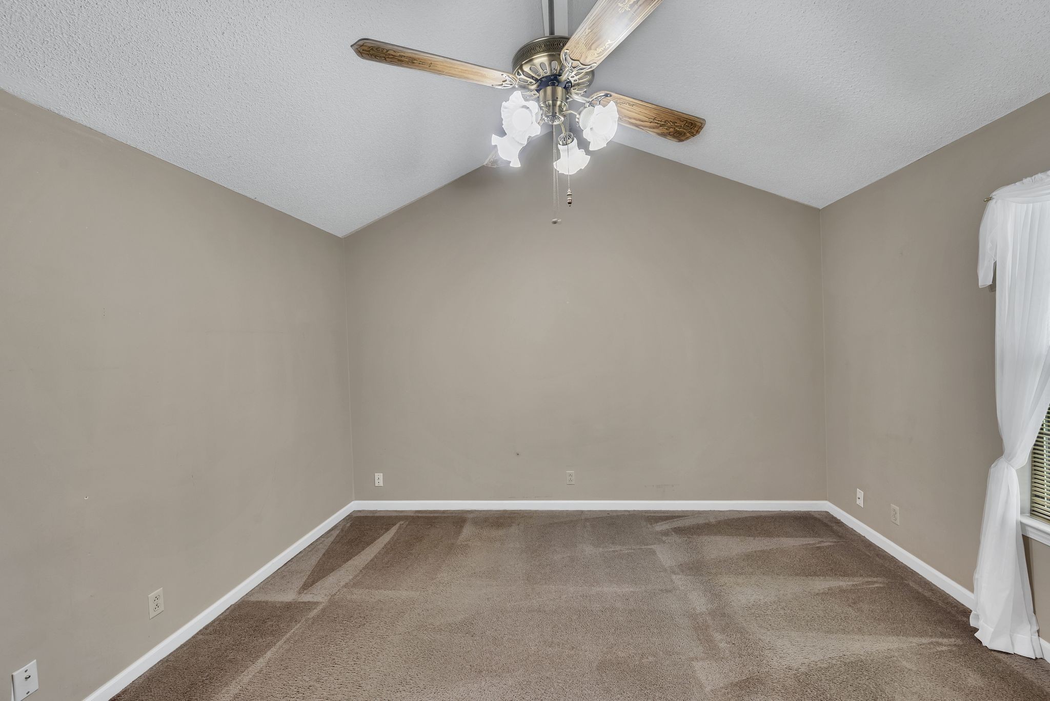 420 Thomas Jefferson Cir
