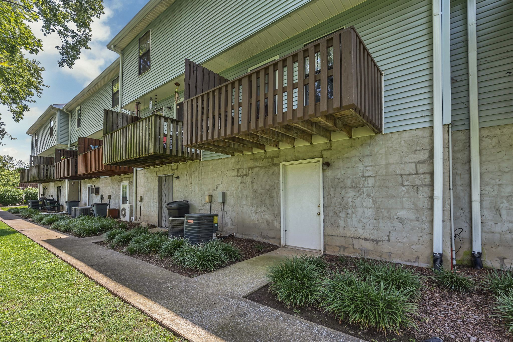 420 Thomas Jefferson Cir