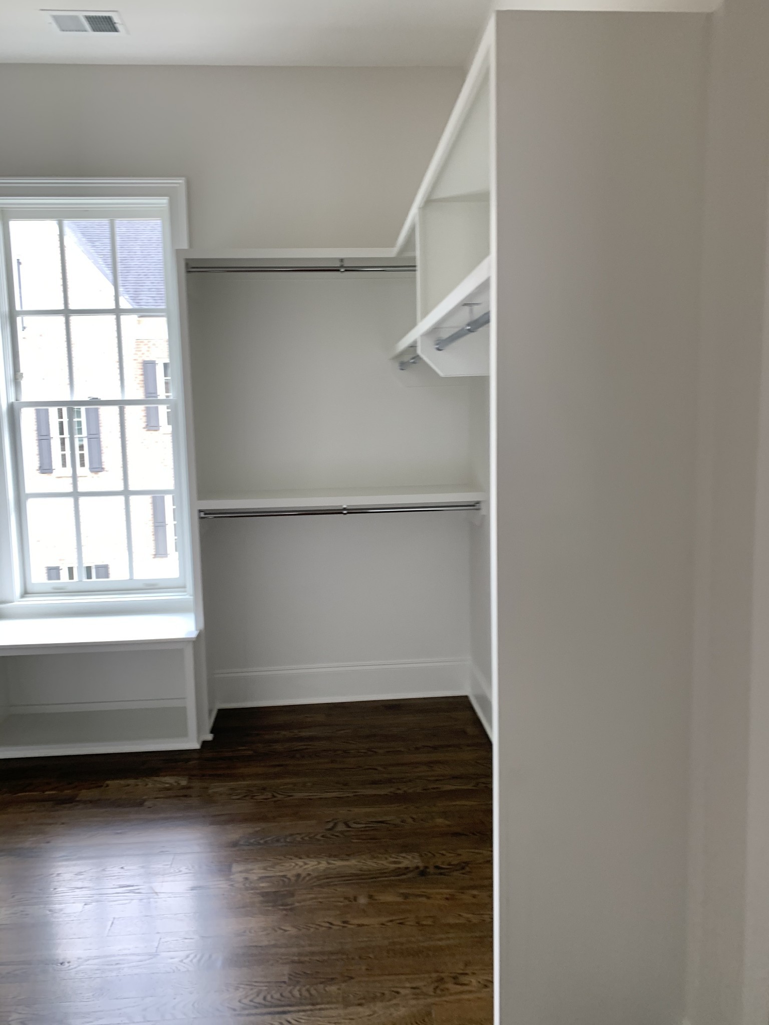 113 Front St