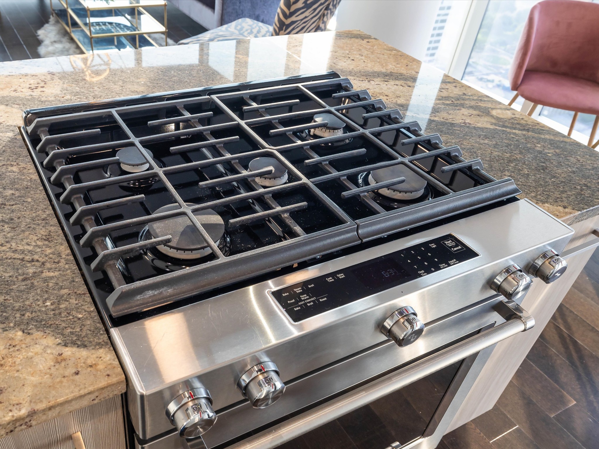 515 Church St Unit: 3810