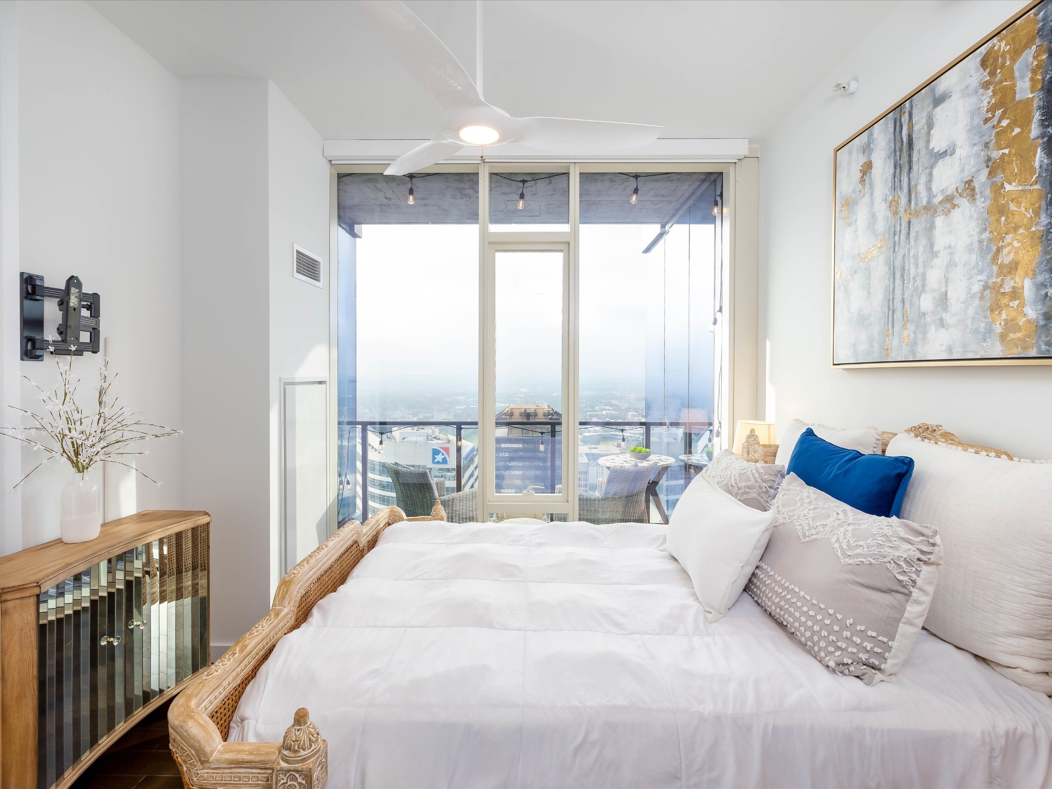 515 Church St Unit: 3810
