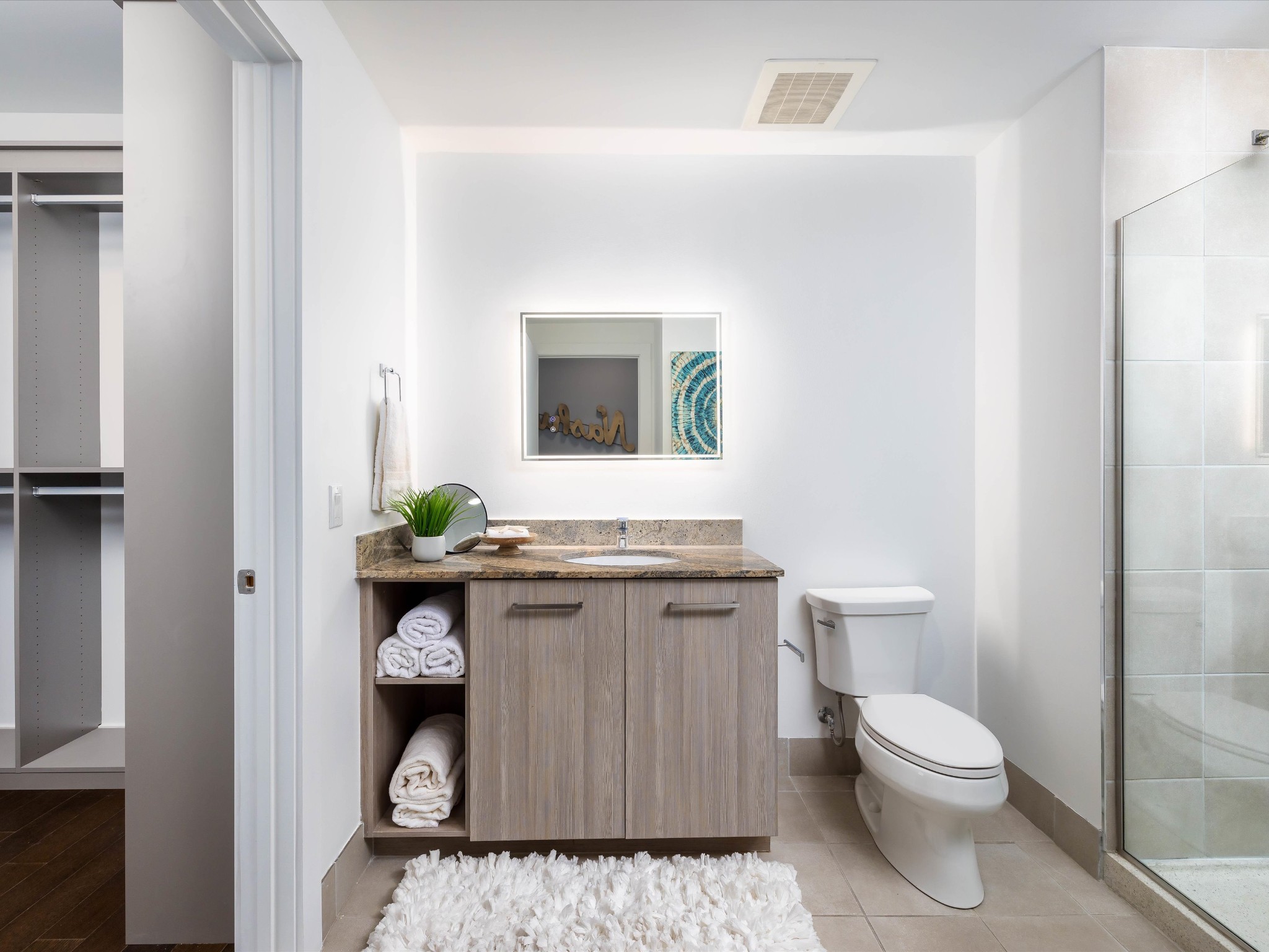 515 Church St Unit: 3810