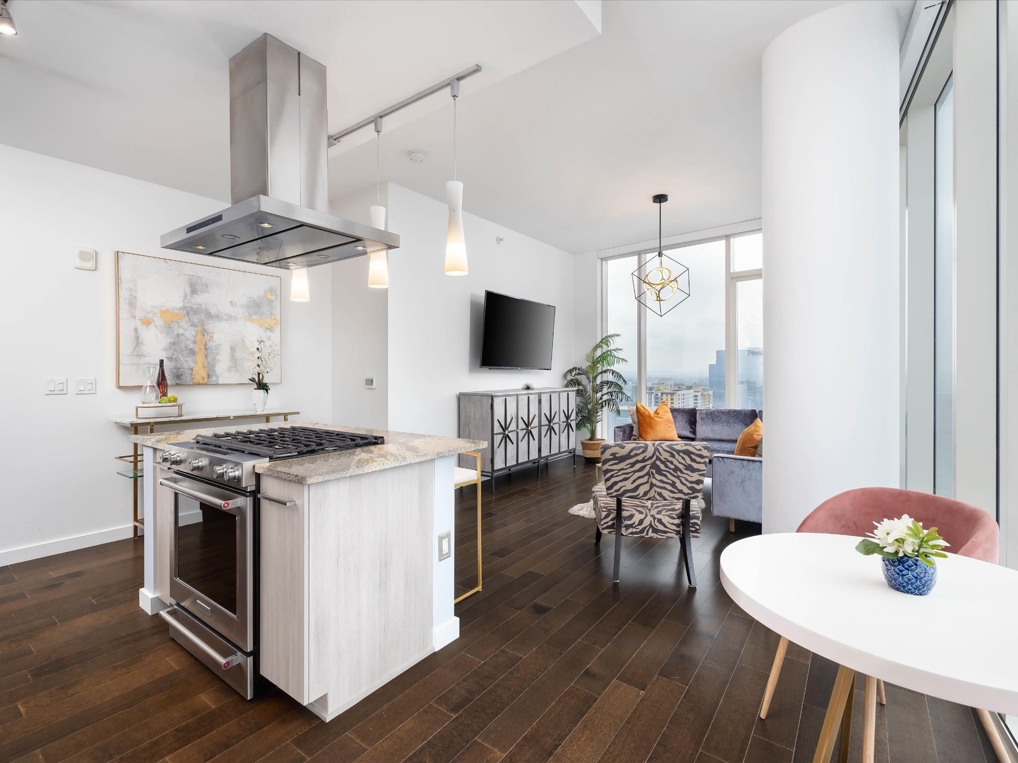 515 Church St Unit: 3810