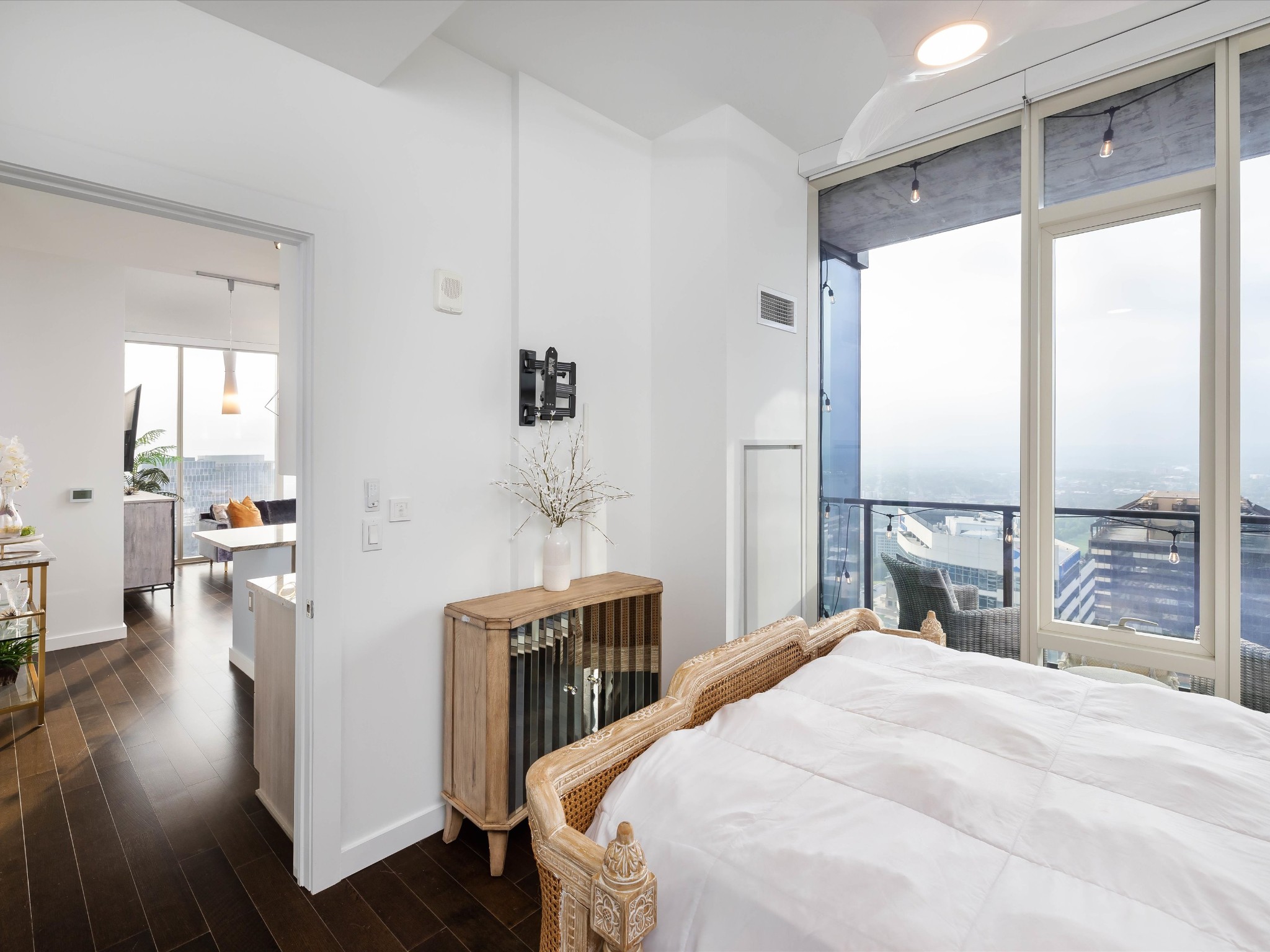 515 Church St Unit: 3810