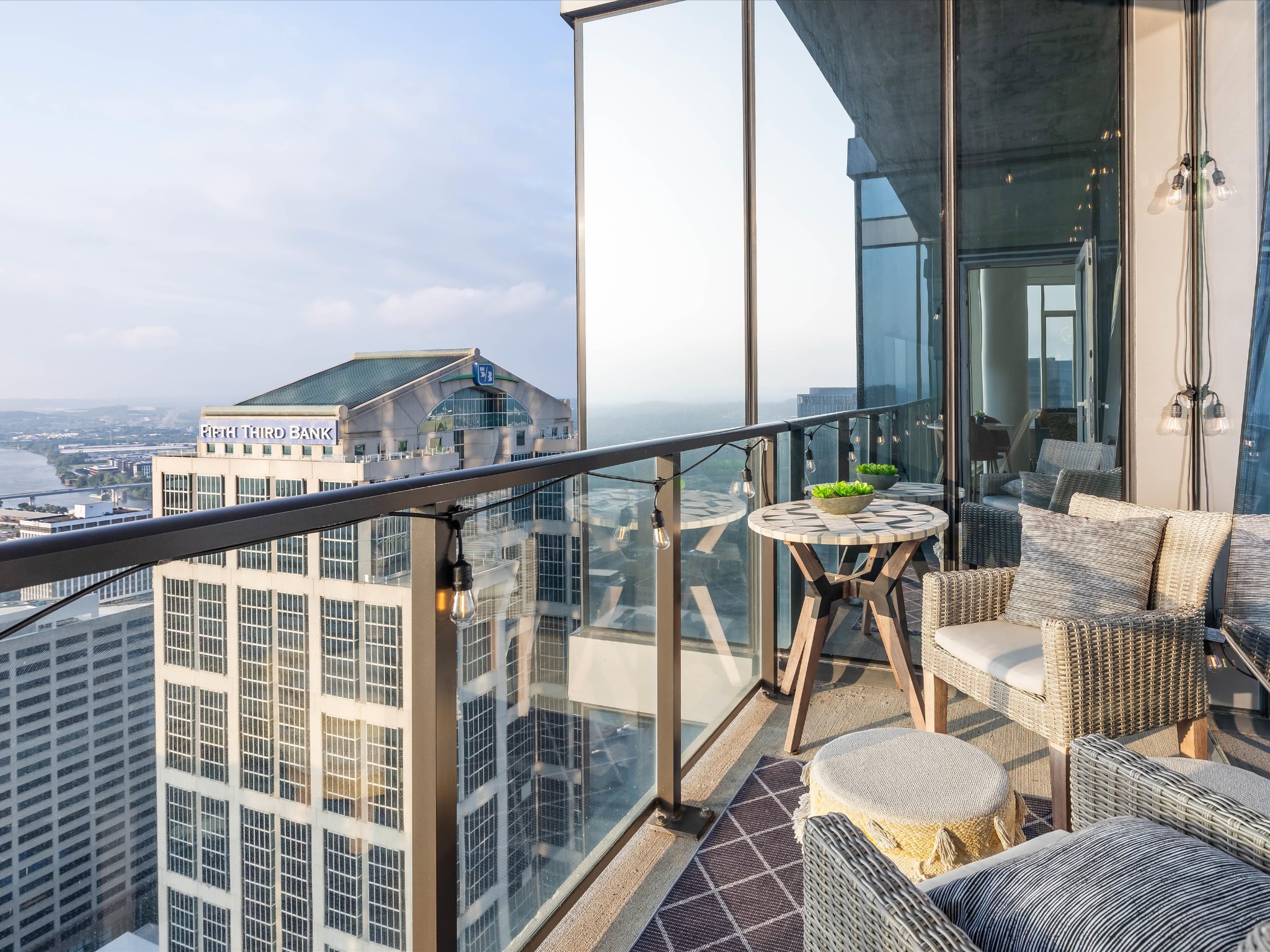 515 Church St Unit: 3810