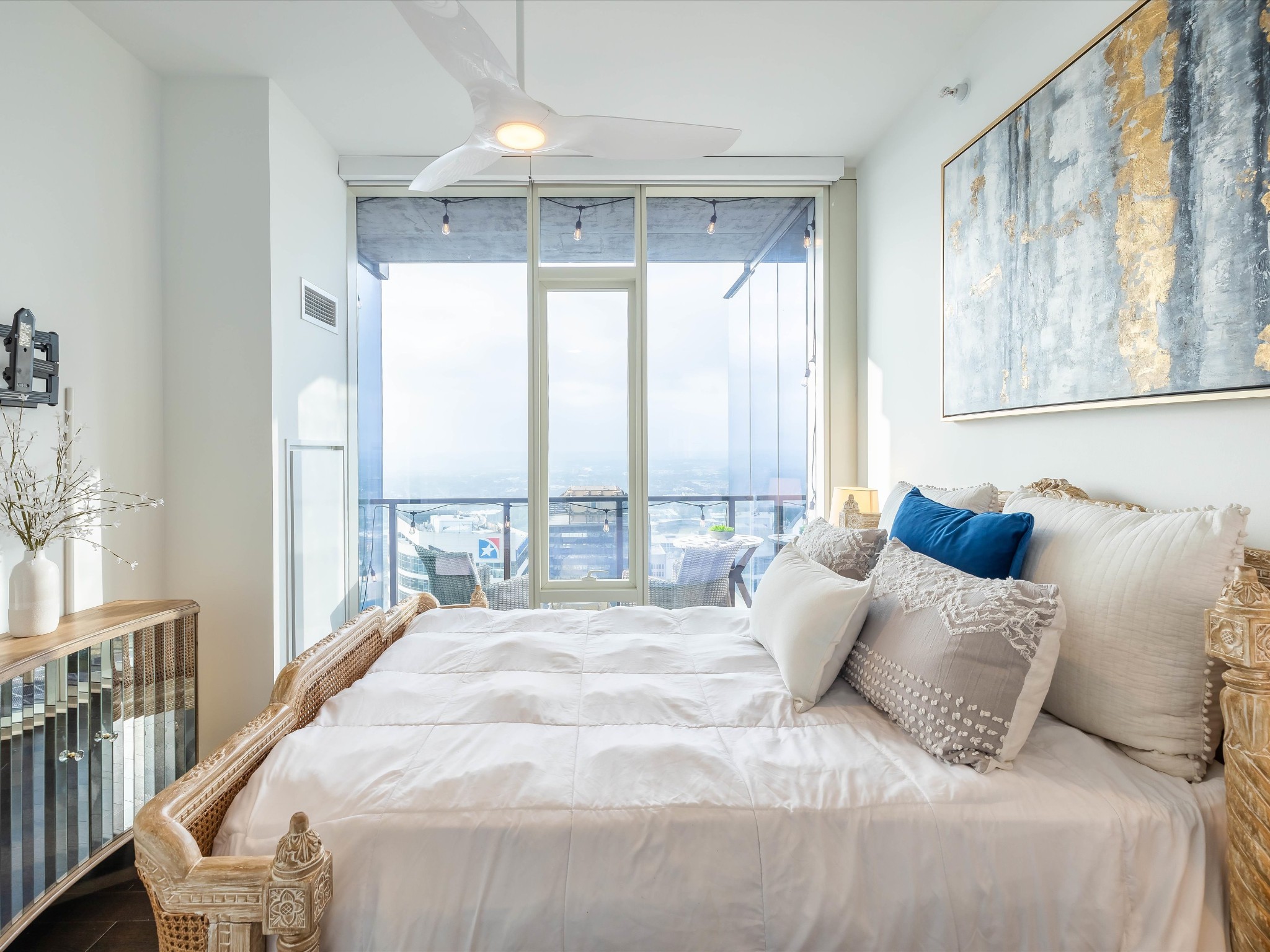 515 Church St Unit: 3810