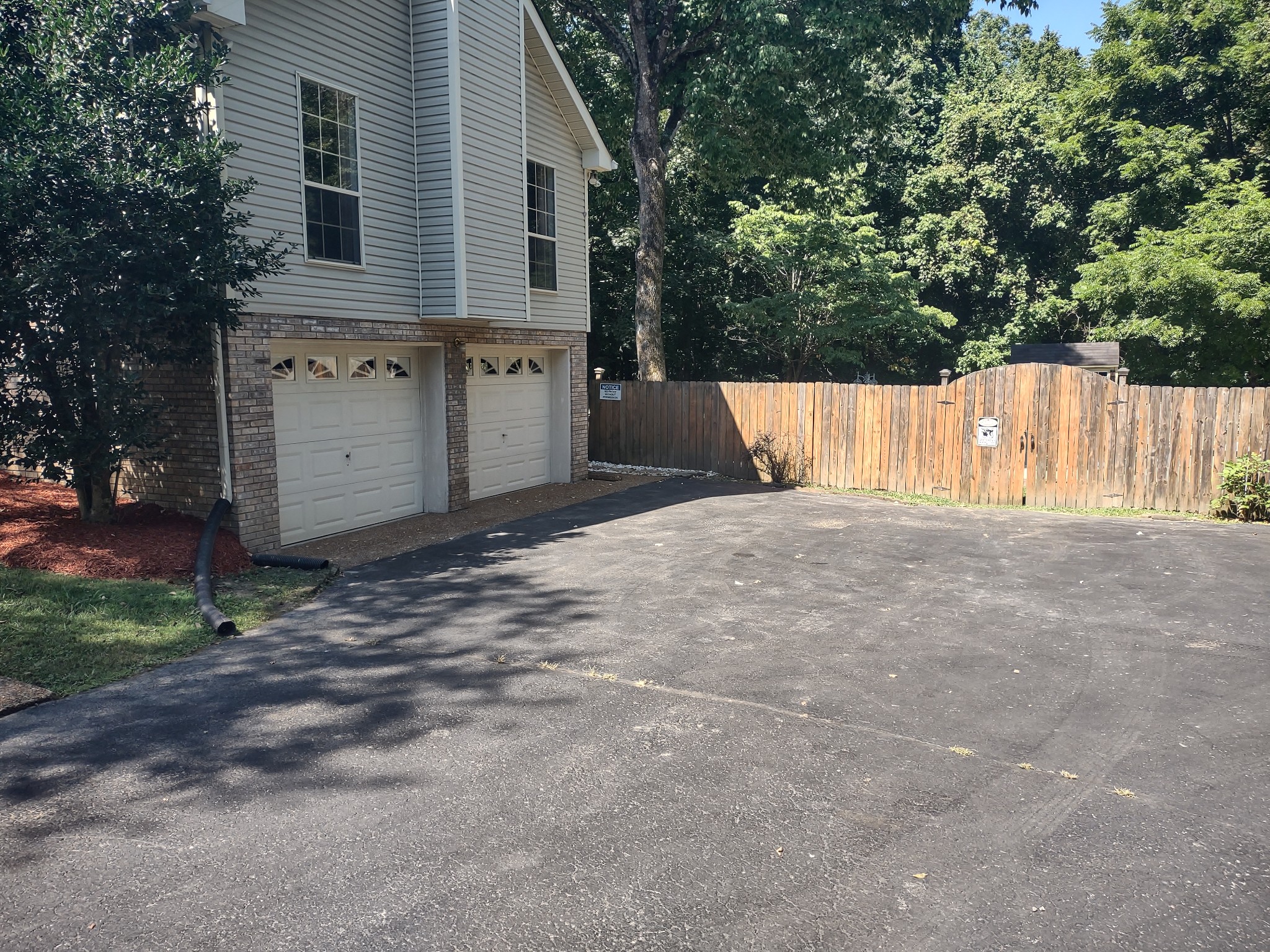 1142 Forest Crossing
