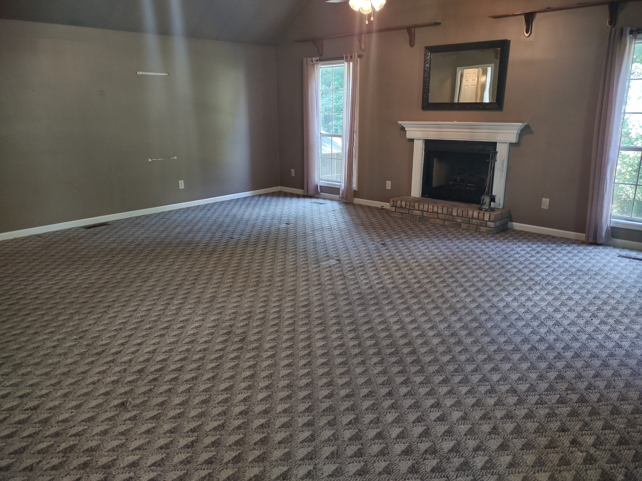 1142 Forest Crossing