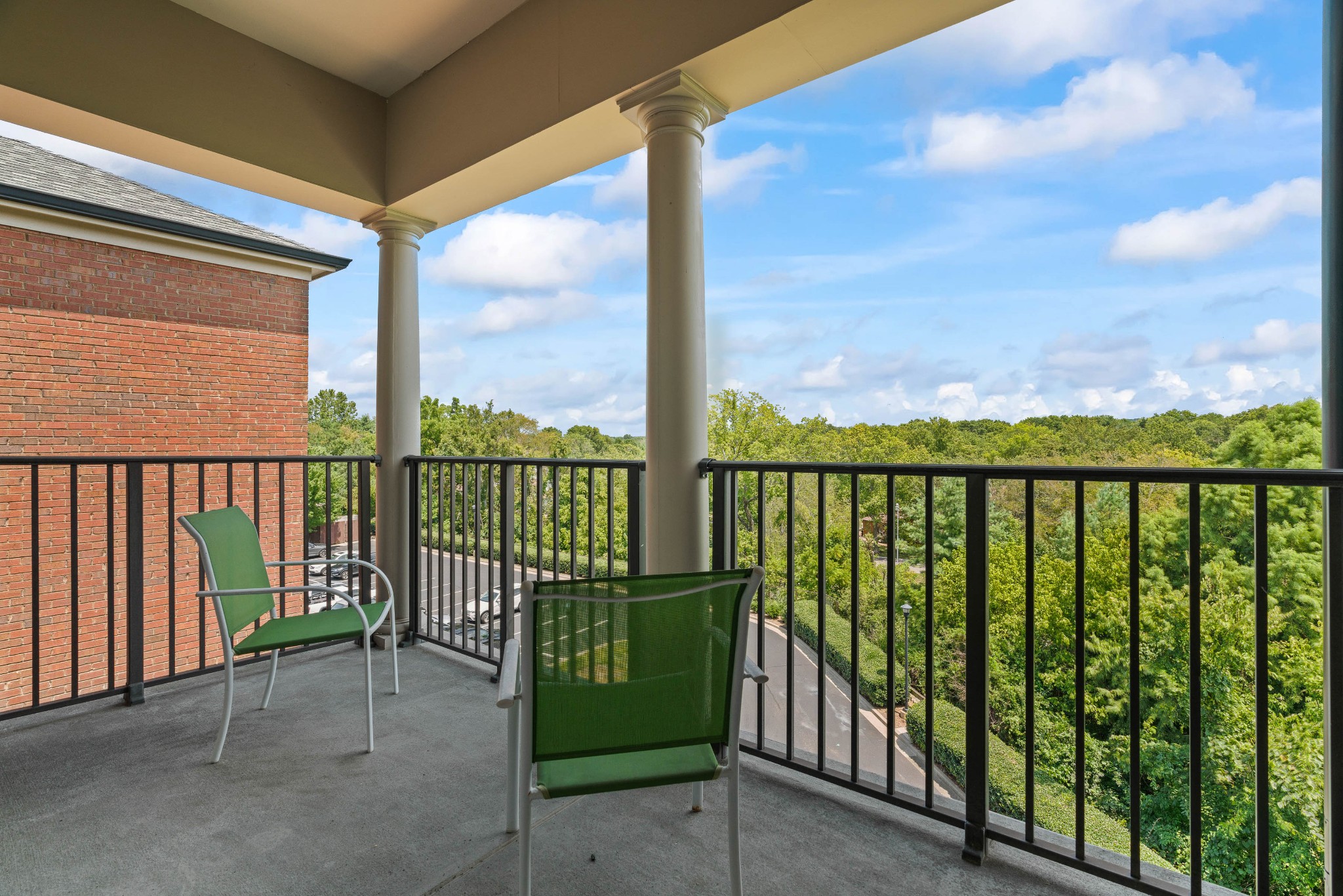 307 Seven Springs Way Unit: 403
