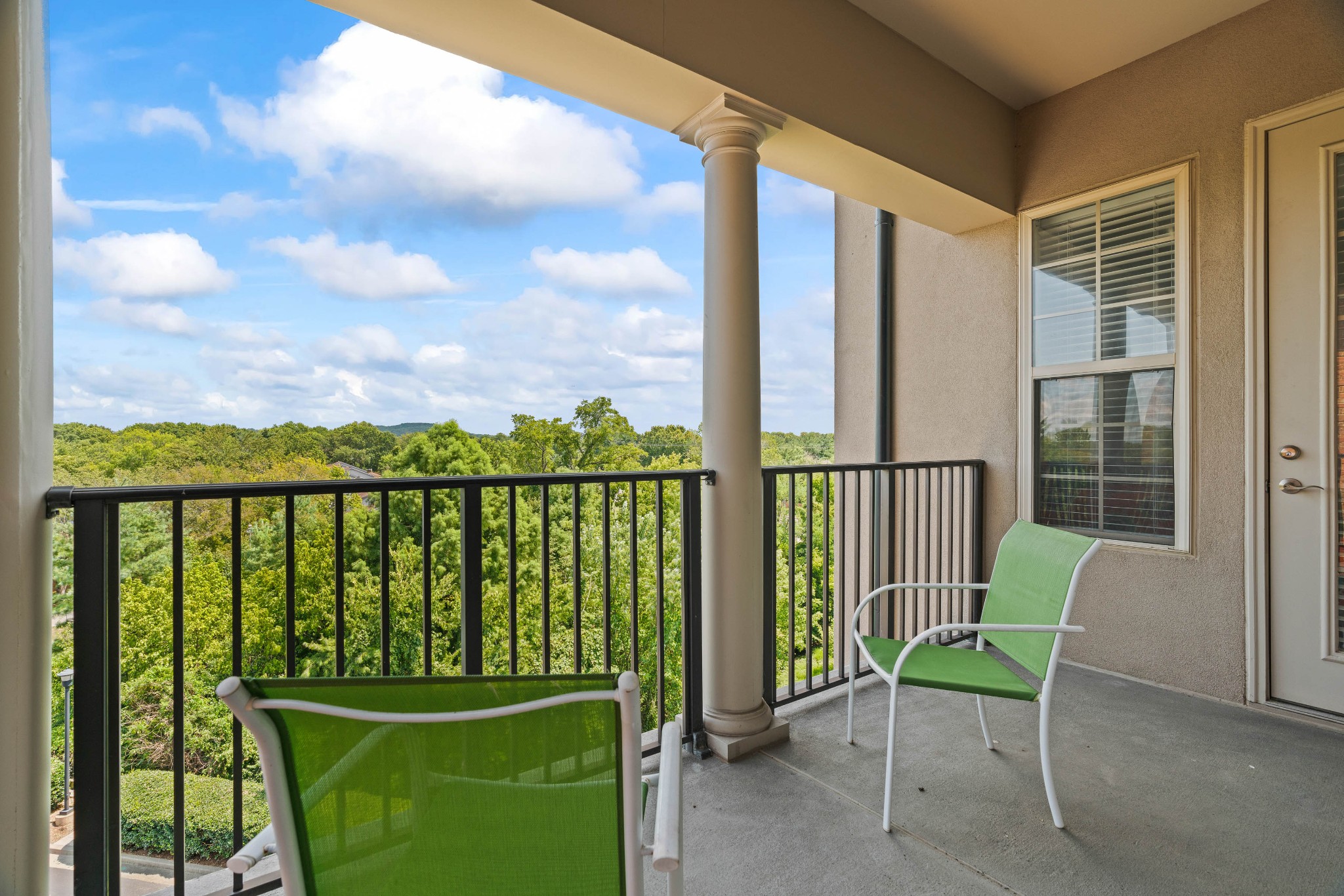 307 Seven Springs Way Unit: 403