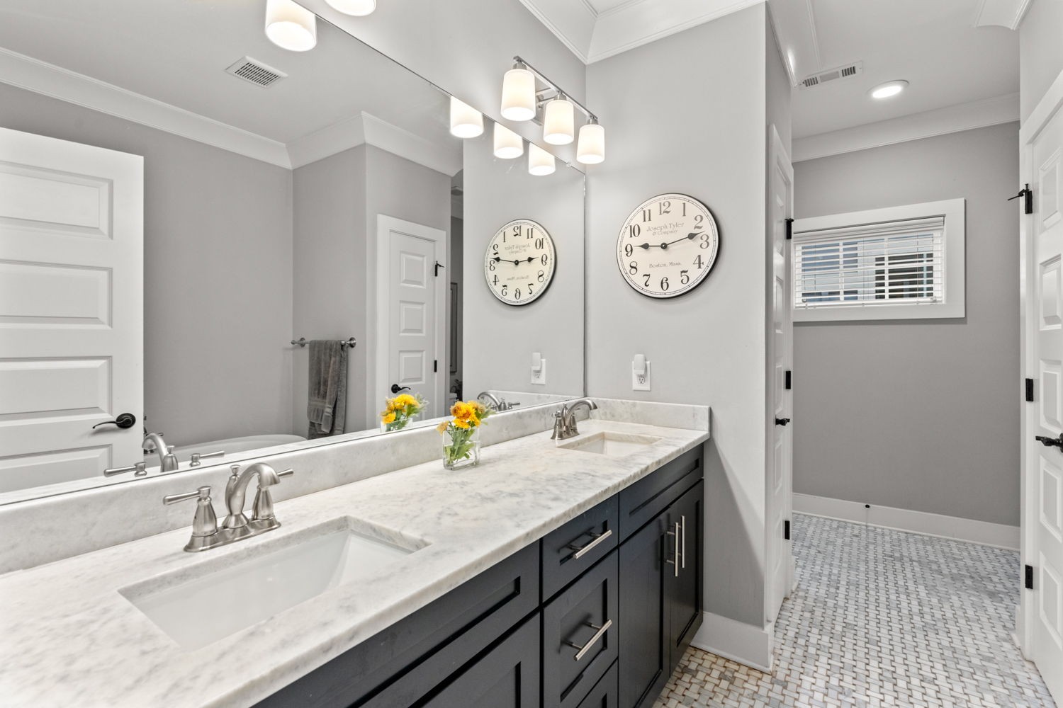 5303 Pennsylvania Ave