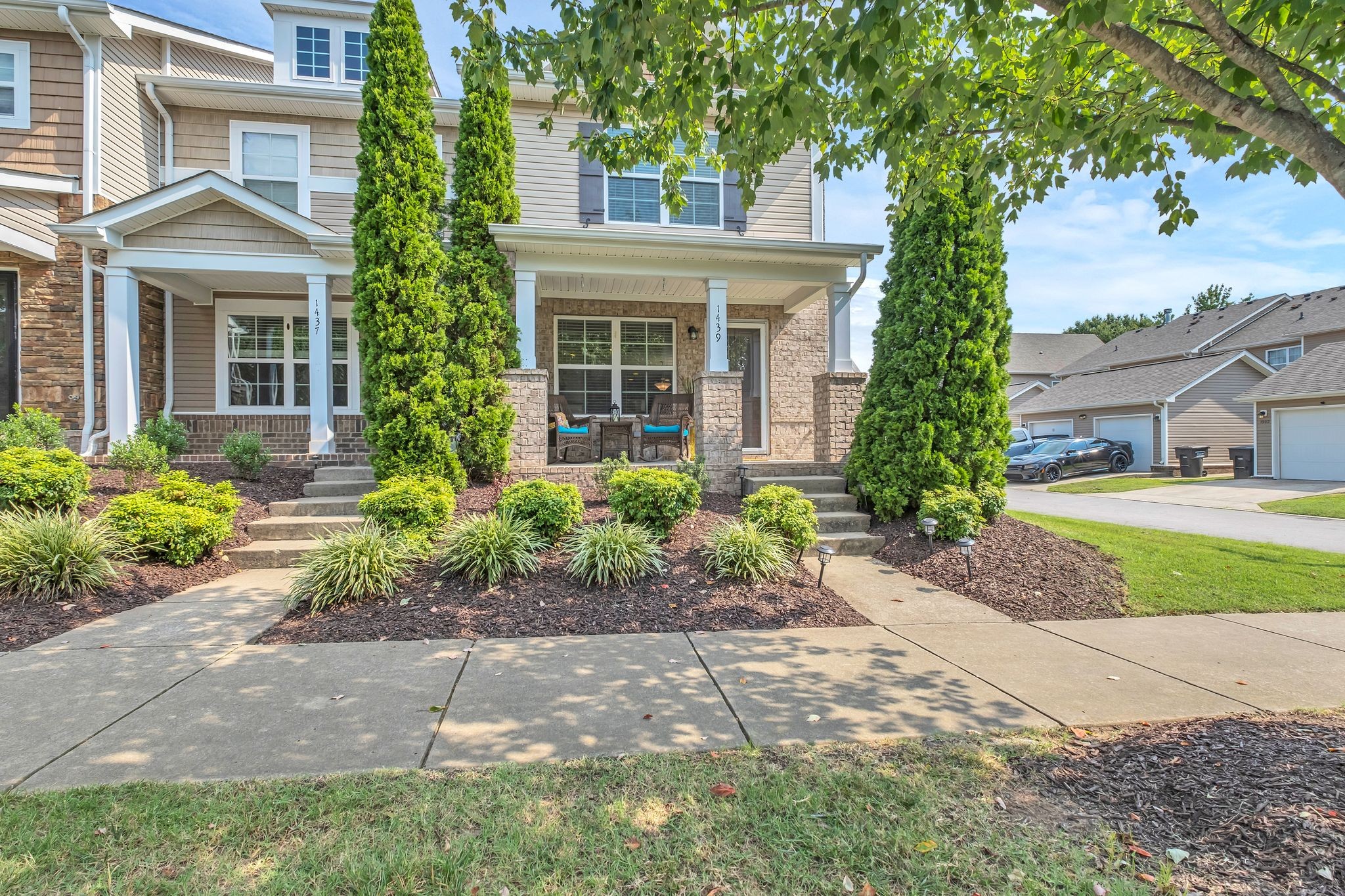 1439 Riverbrook Dr