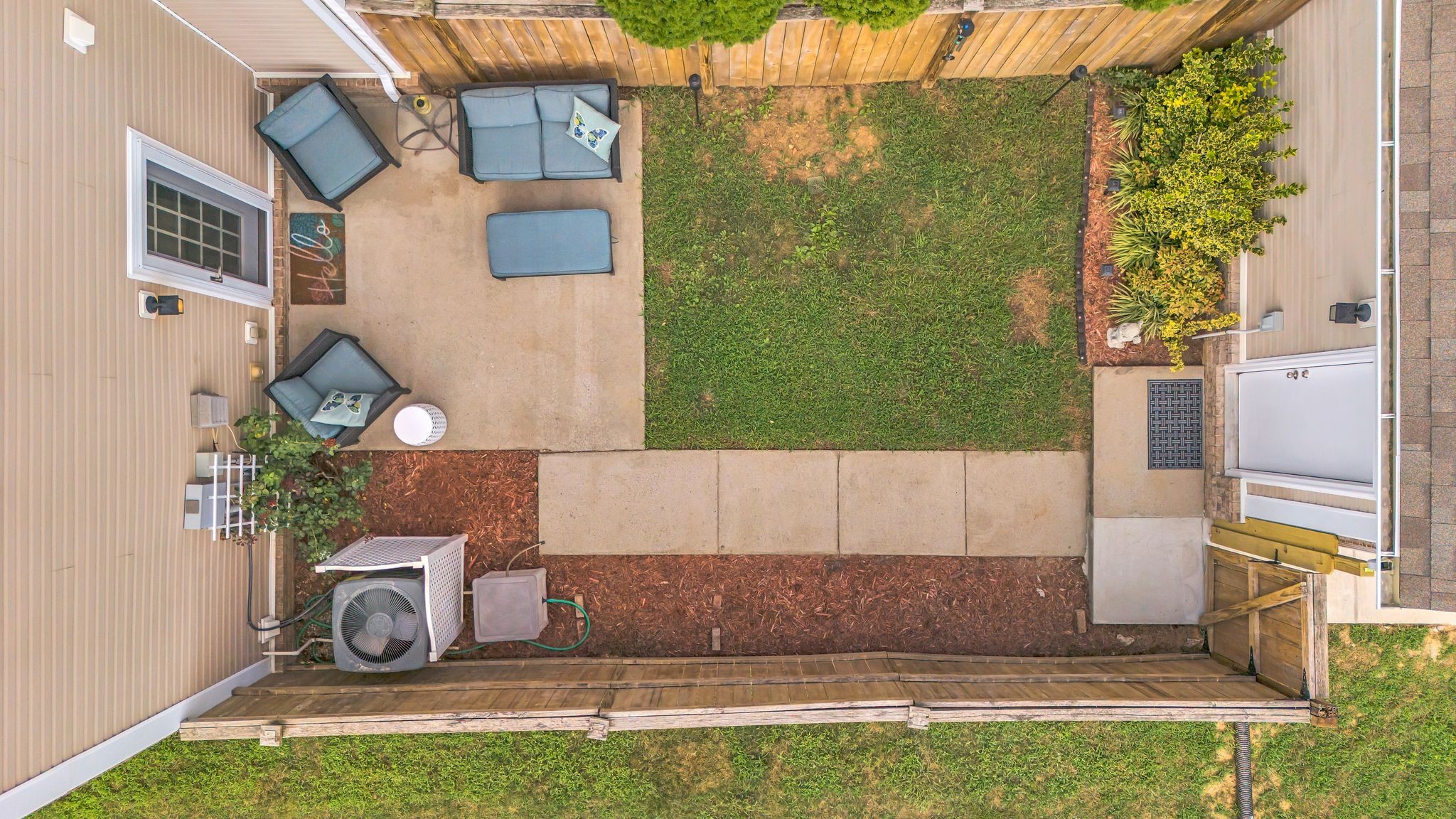 1439 Riverbrook Dr