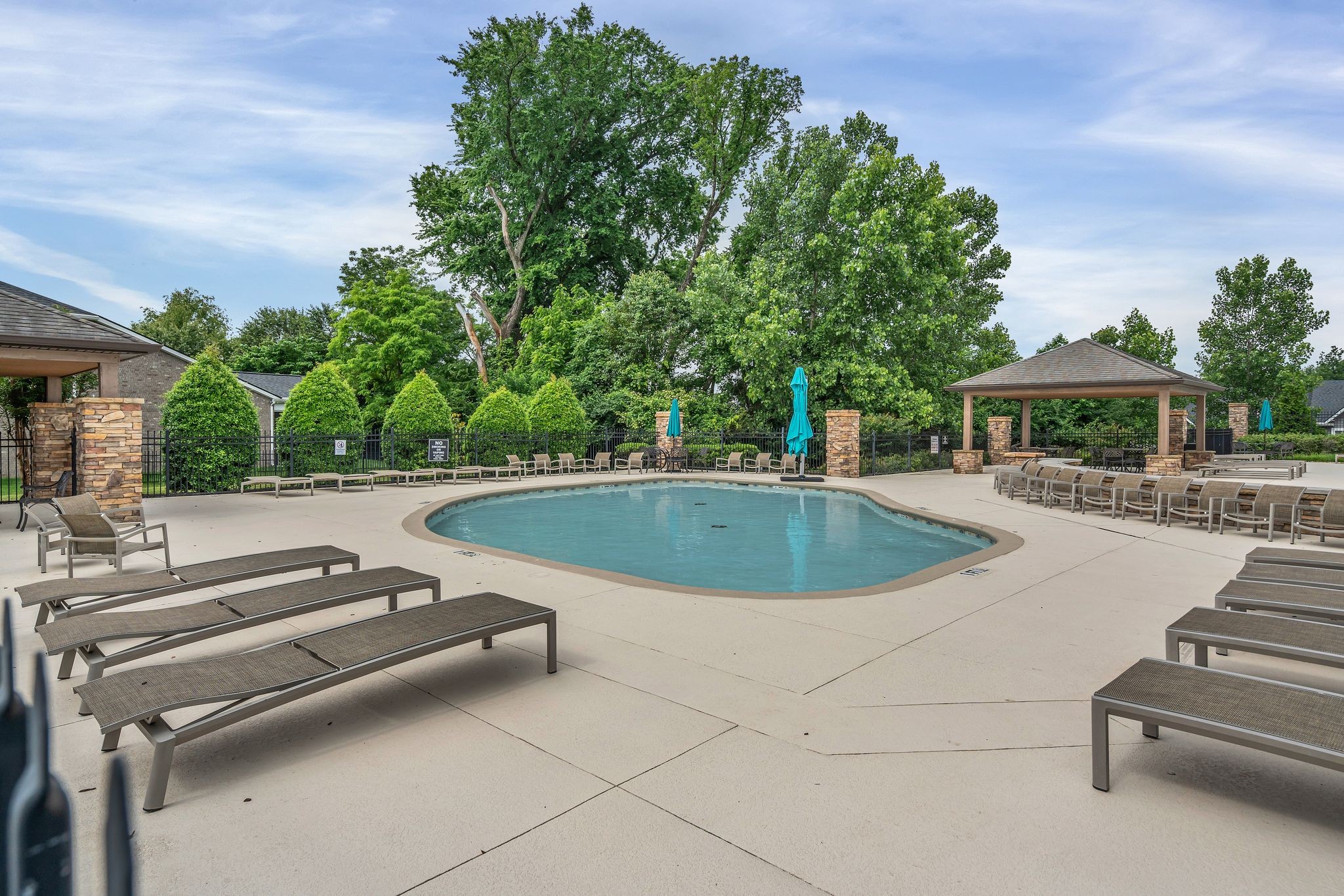 1439 Riverbrook Dr