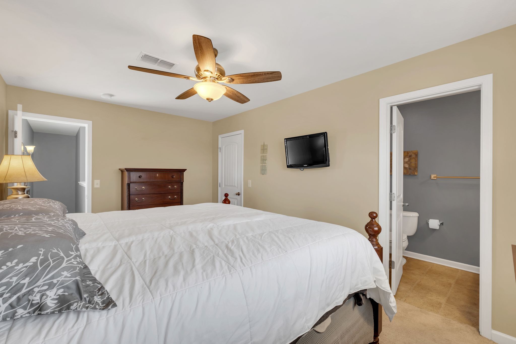 1439 Riverbrook Dr