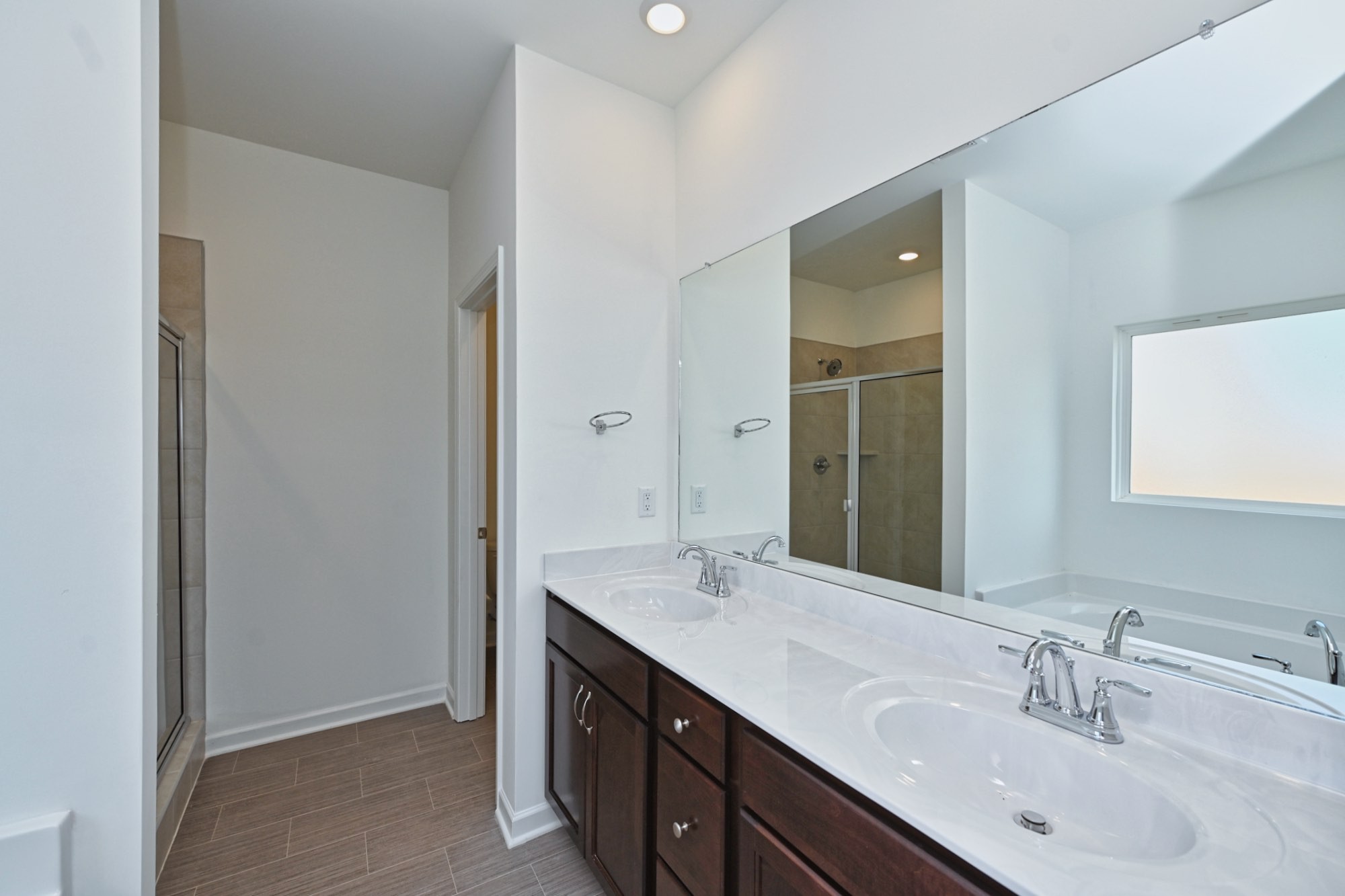 5005 Dan Howland Dr