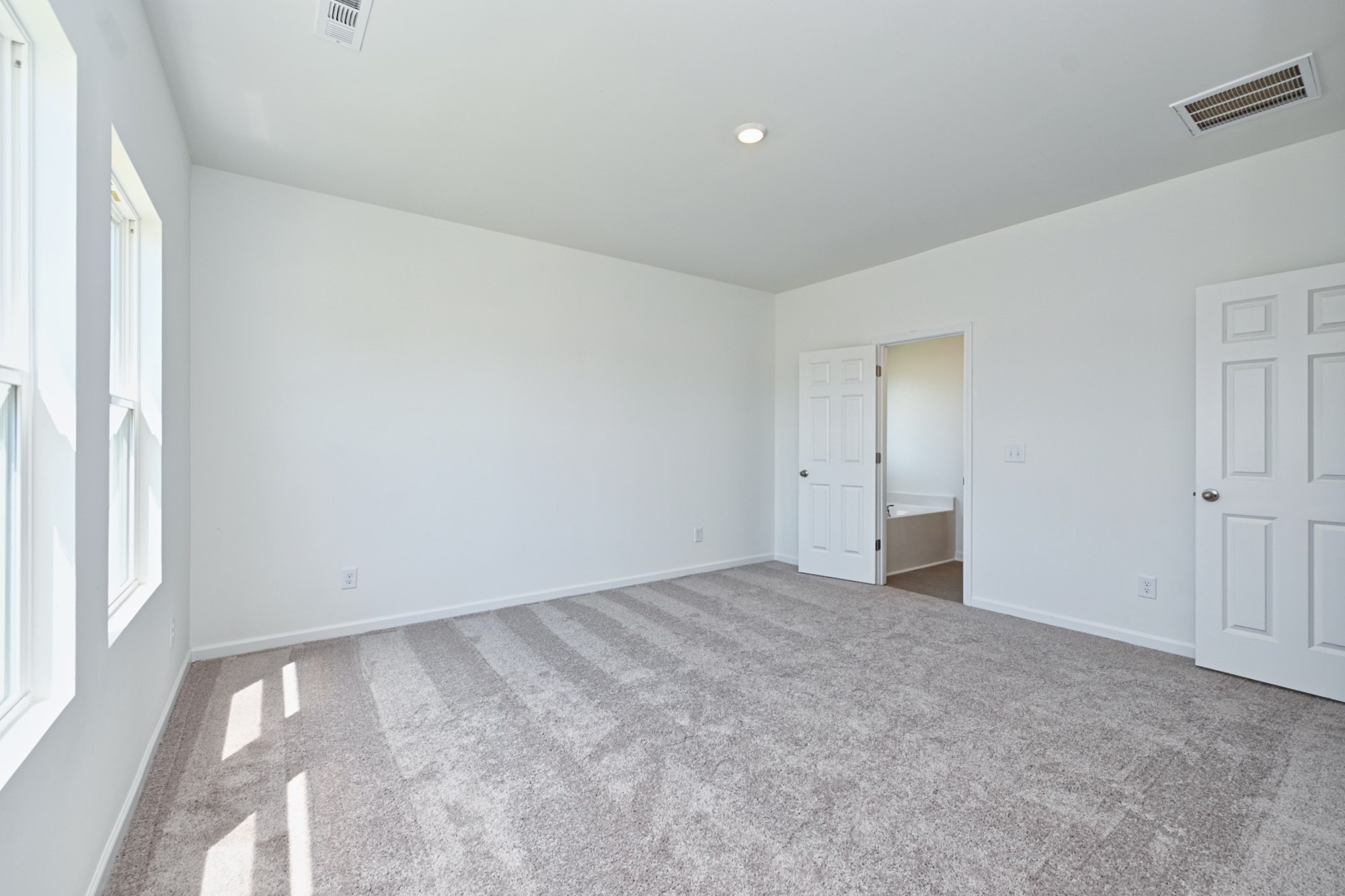 5005 Dan Howland Dr